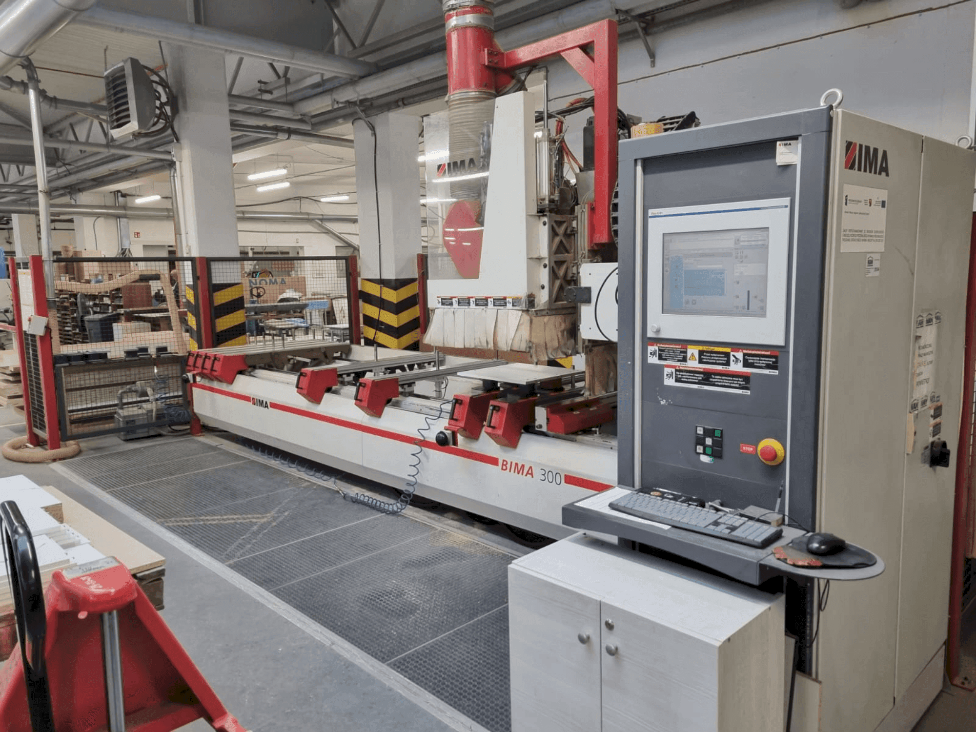 Prikaz stroja IMA BIMA 300 sprijeda