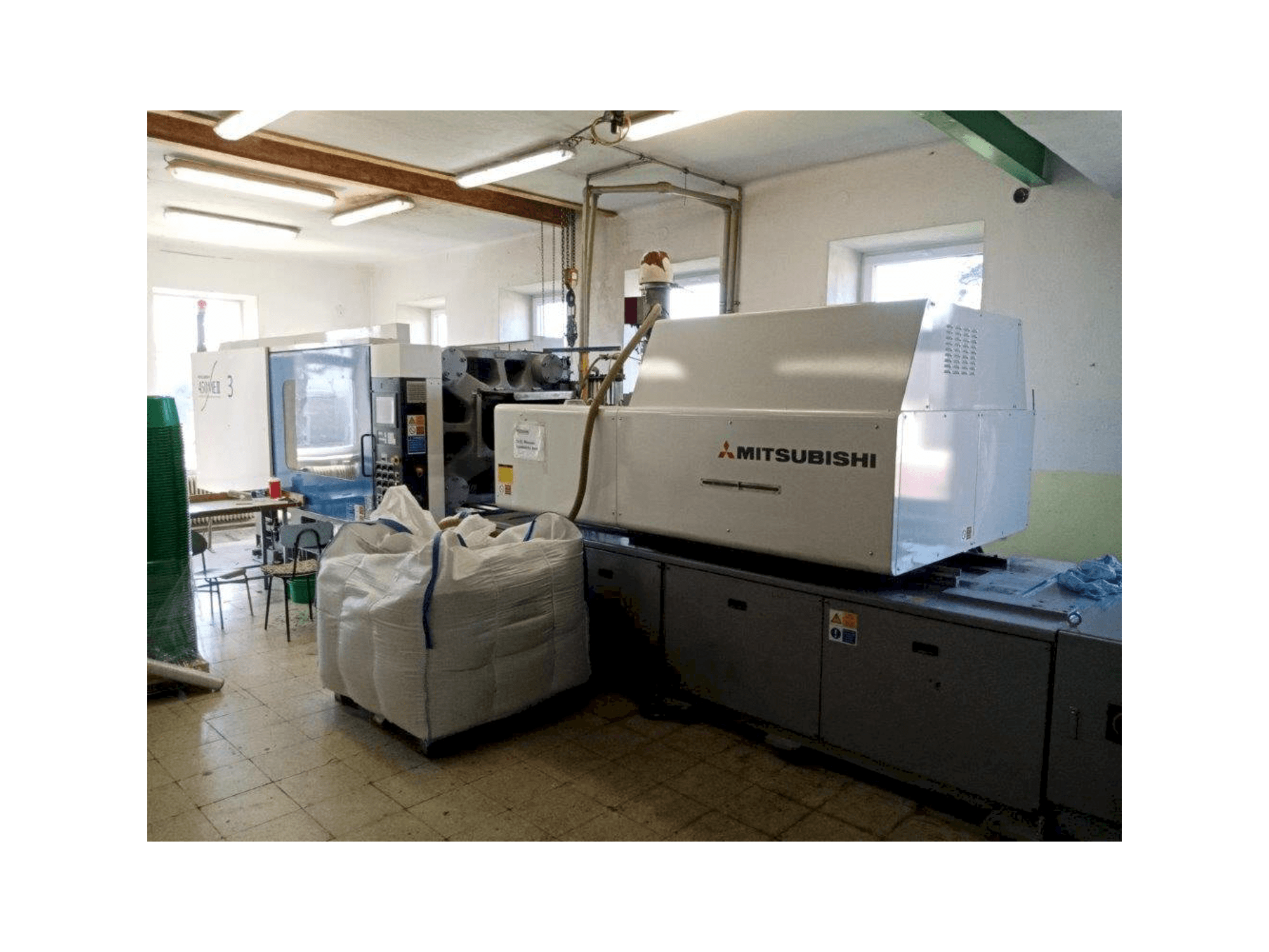 Prikaz stroja Mitsubishi 450 ME II-70 sprijeda