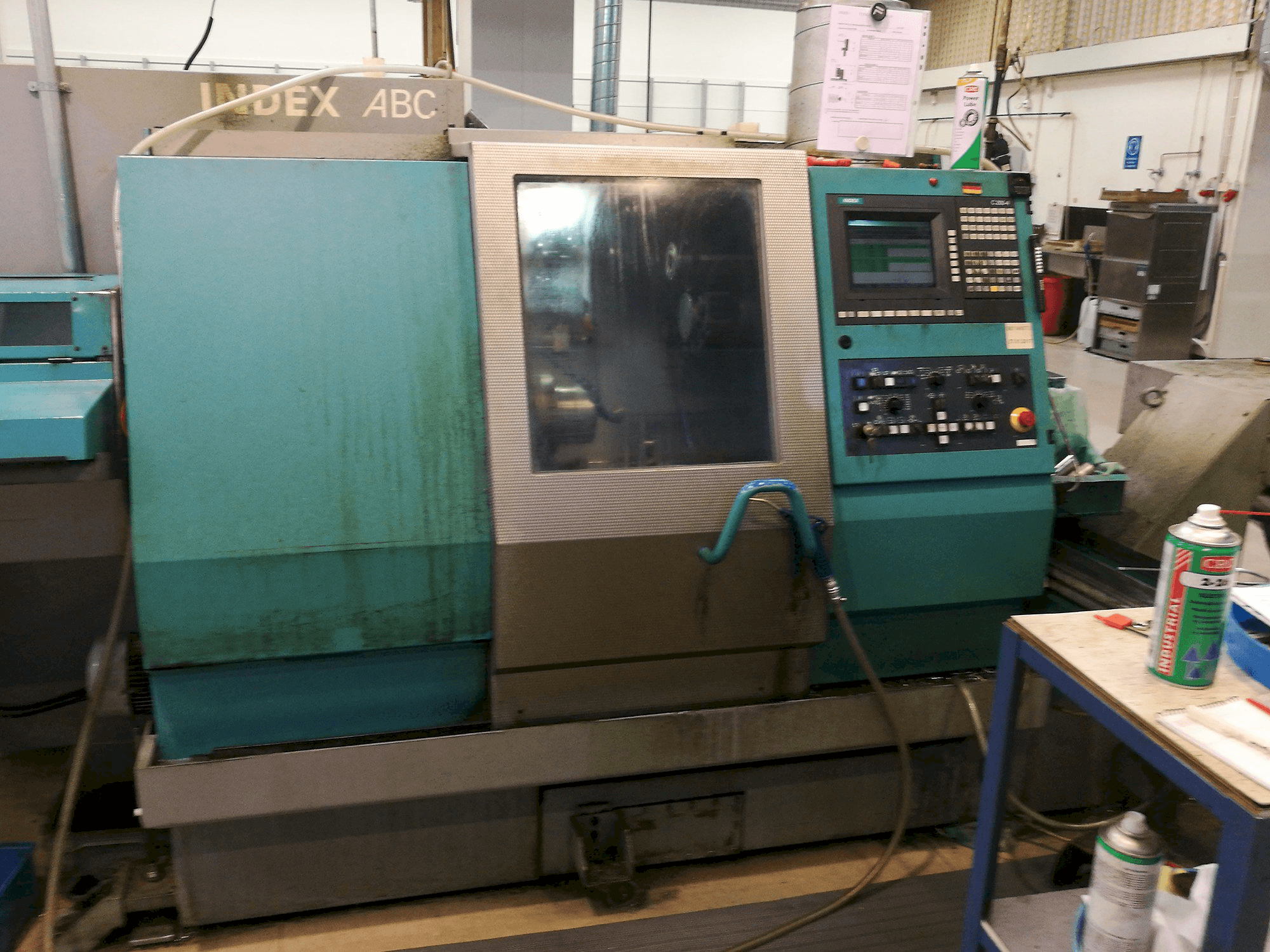 Prikaz stroja Index ABC sprijeda