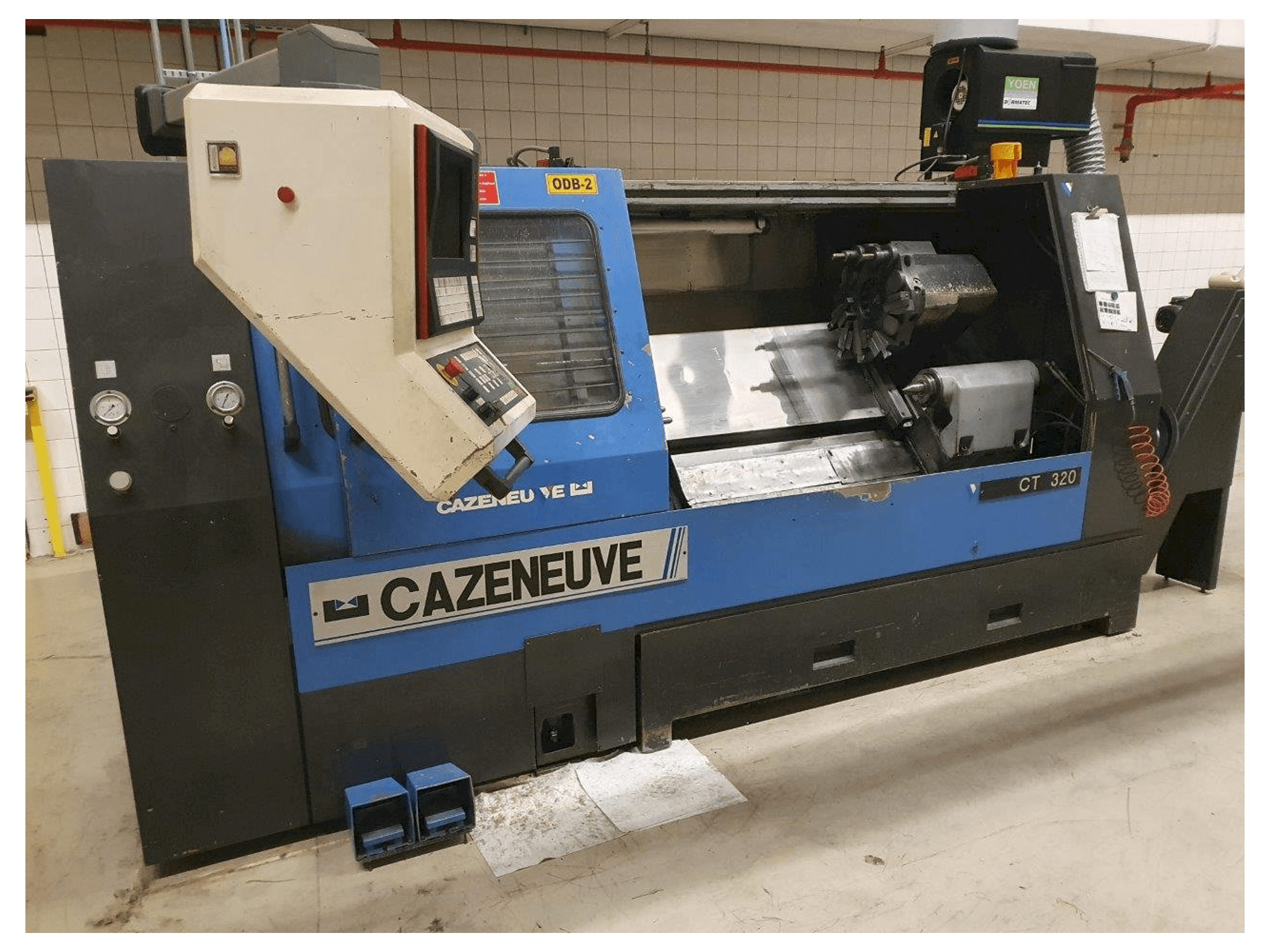 Prikaz stroja CAZENEUVE CT320 sprijeda