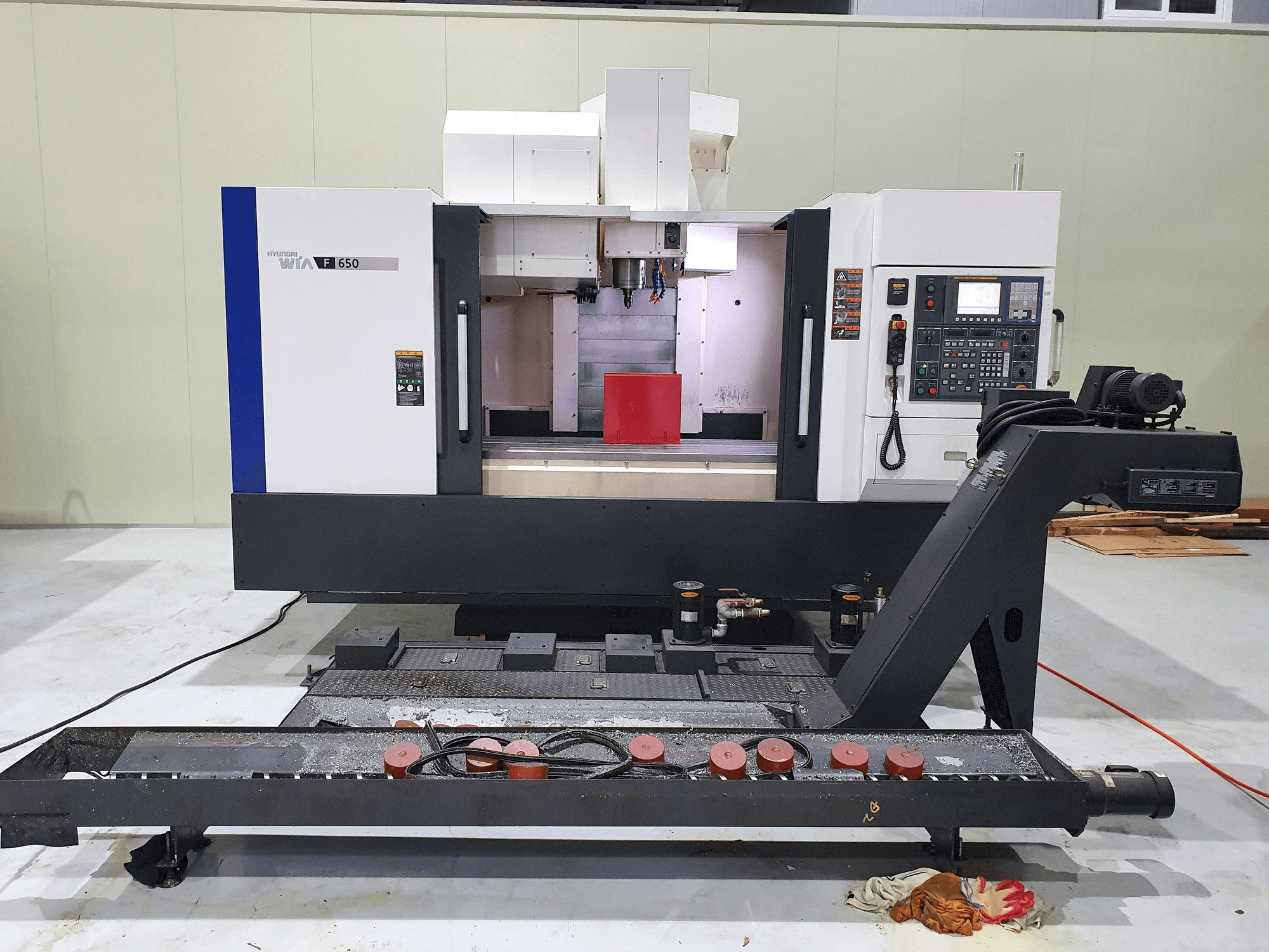 Prikaz stroja Hyundai Wia F650 sprijeda