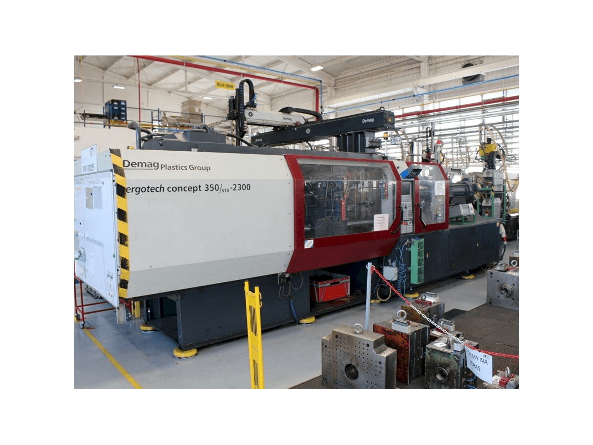 Prikaz lijeve strane stroja DEMAG Ergotech 350/810-2300