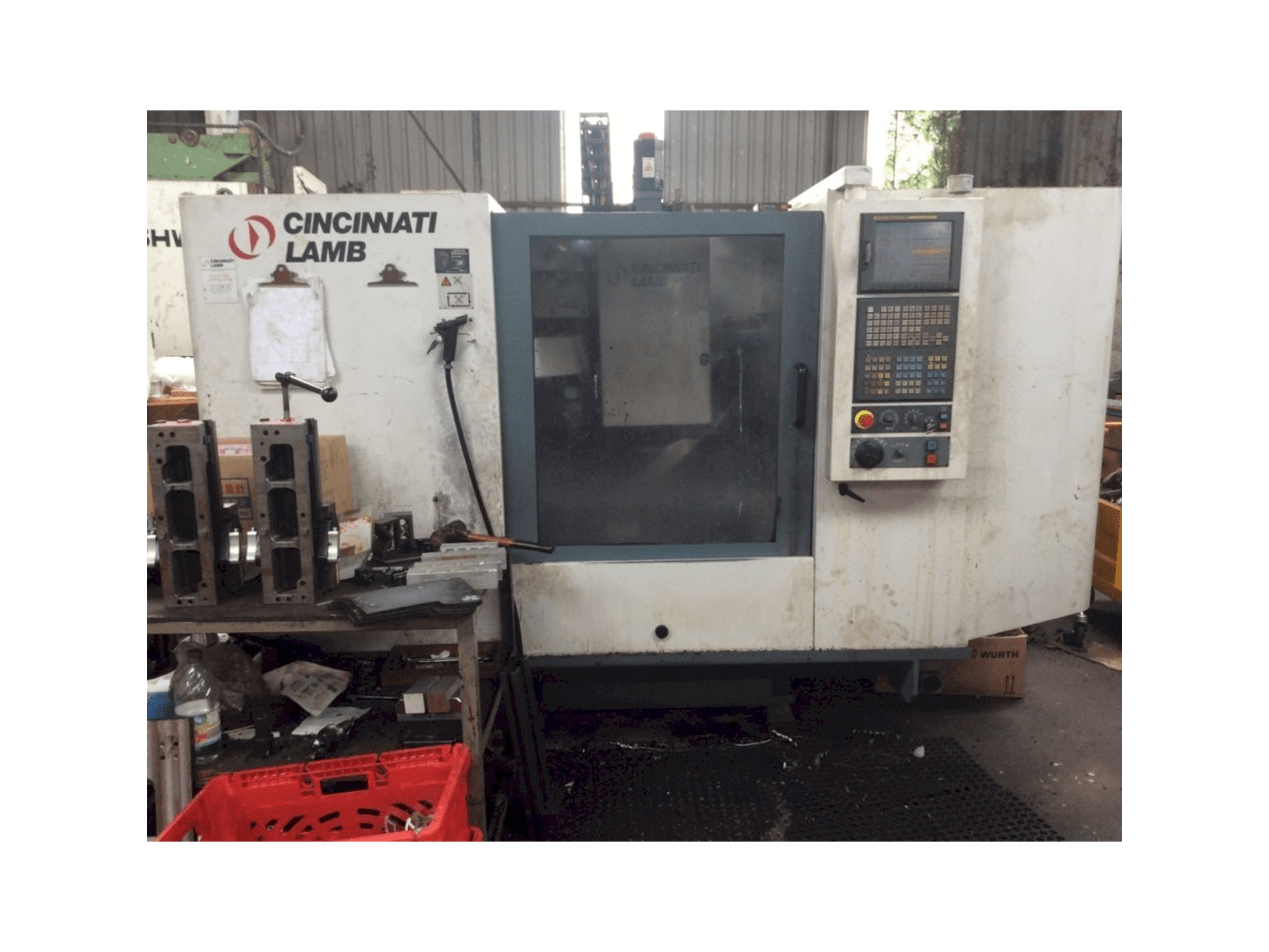Prikaz stroja Cincinnati Lamb VCnC 760 sprijeda