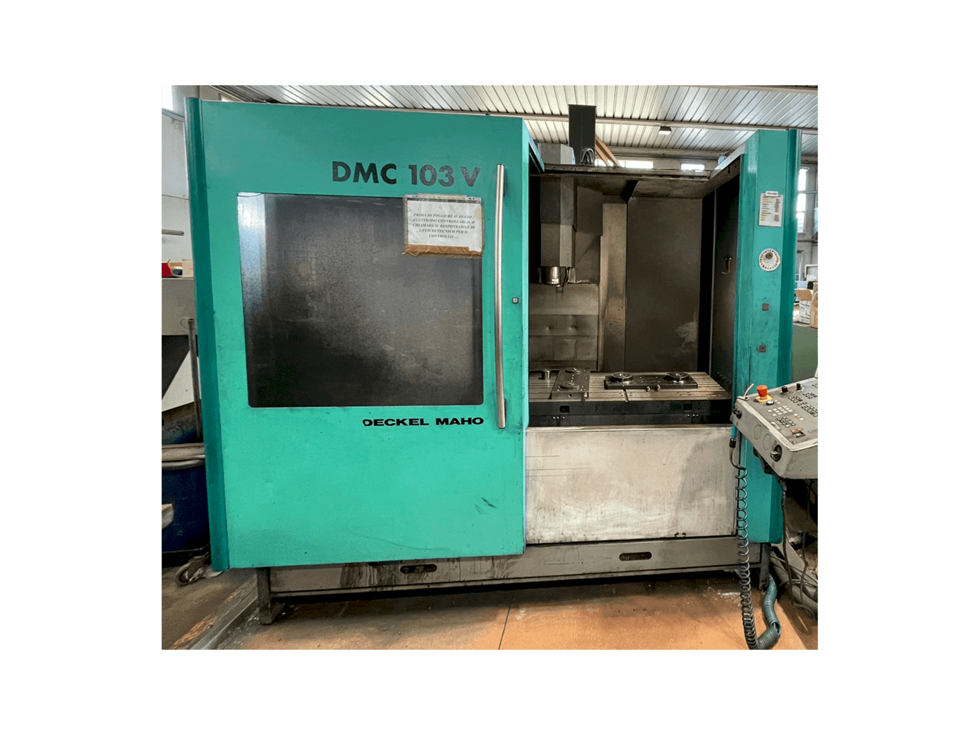 Prikaz stroja DECKEL MAHO DMC 103 sprijeda