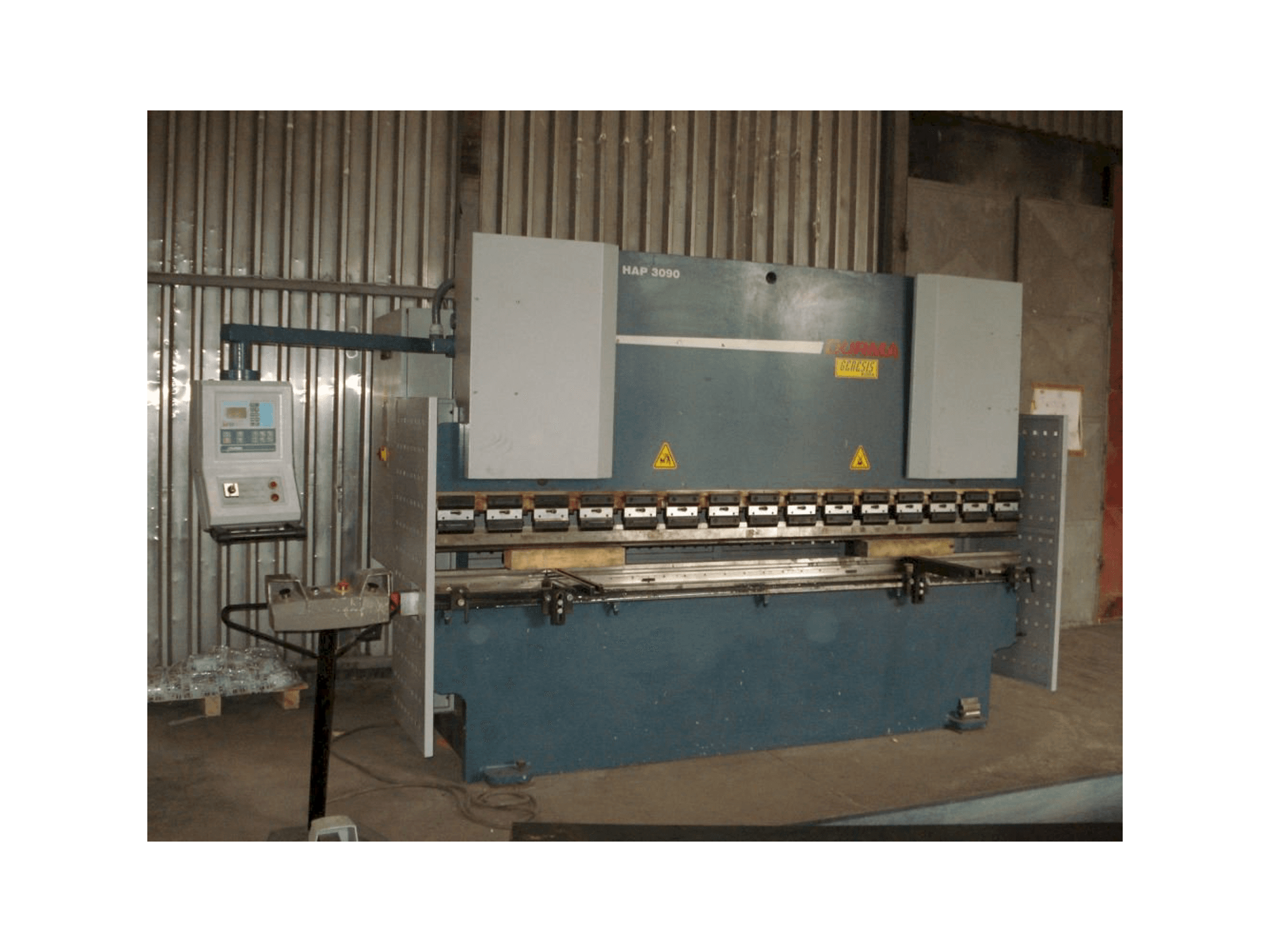 Prikaz stroja Durma HAP 3090 sprijeda