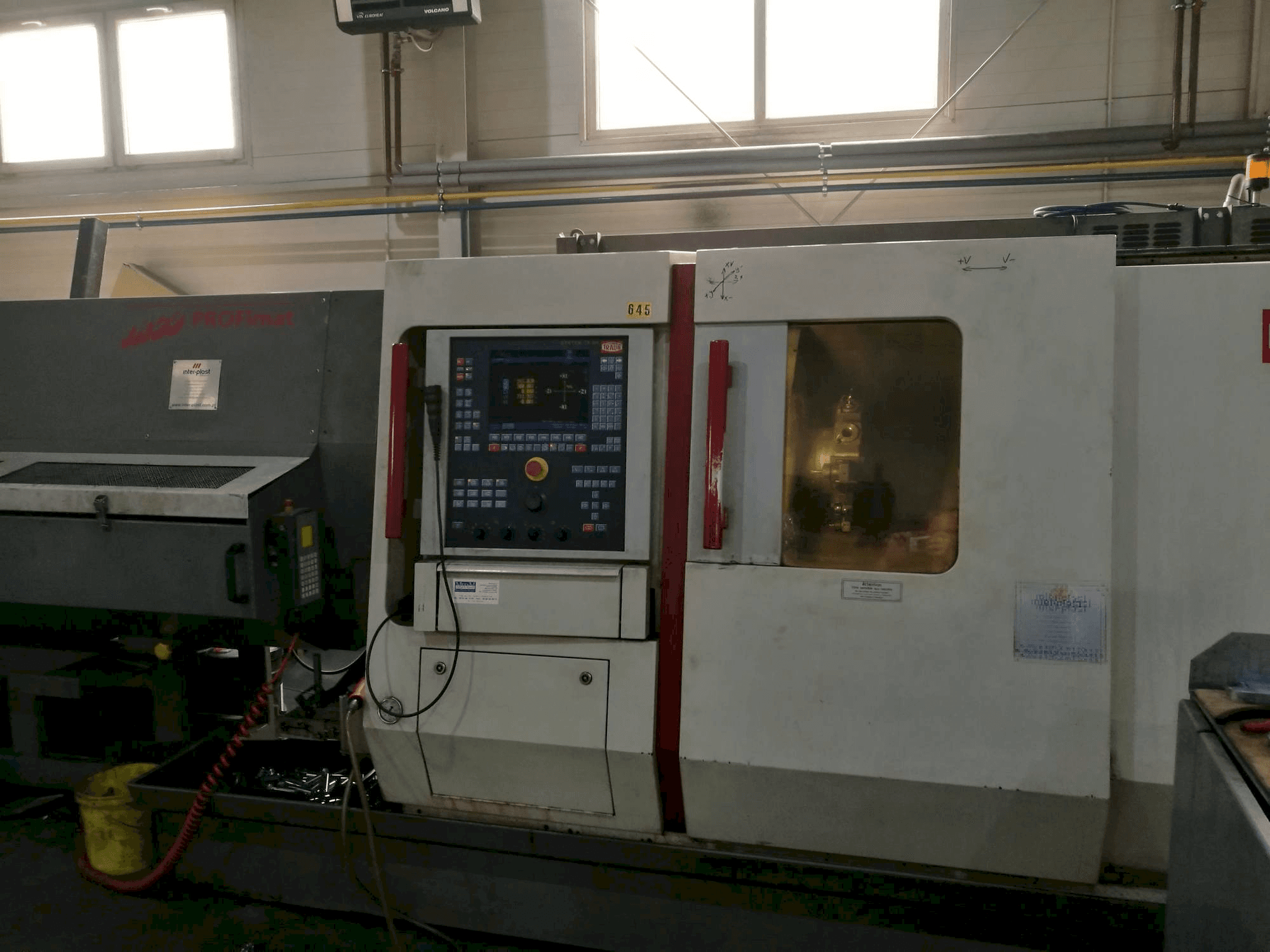 Prikaz stroja TRAUB TNC 42/65 sprijeda