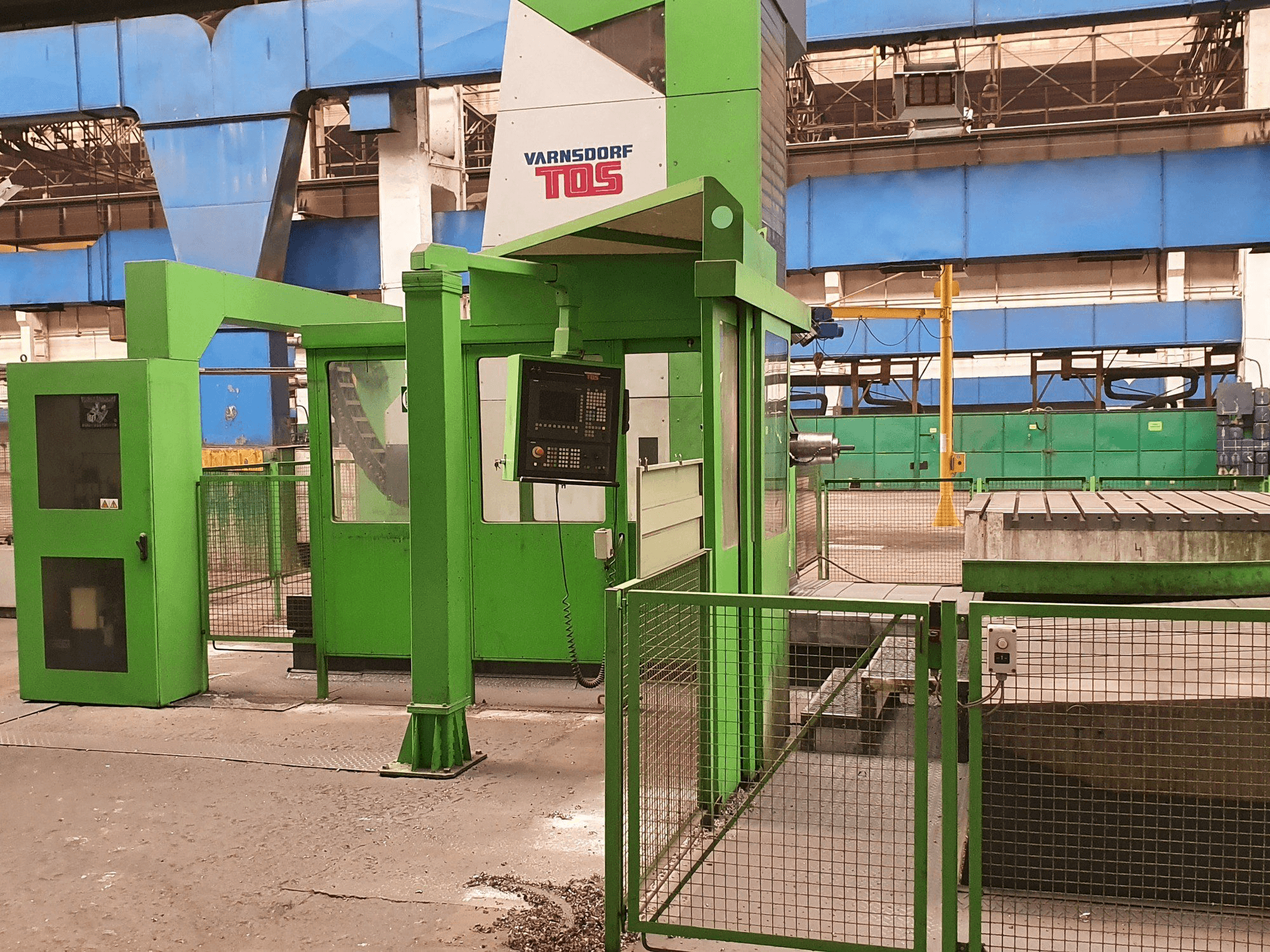 Prikaz stroja TOS VARNSDORF WHN 13 CNC sprijeda