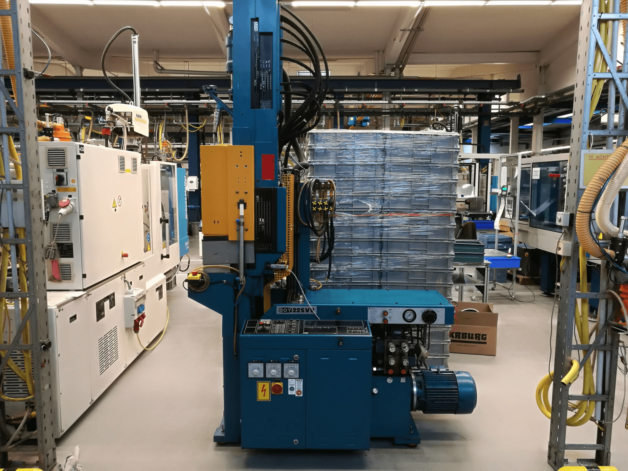 Prikaz stroja BOY 22 S VV sprijeda