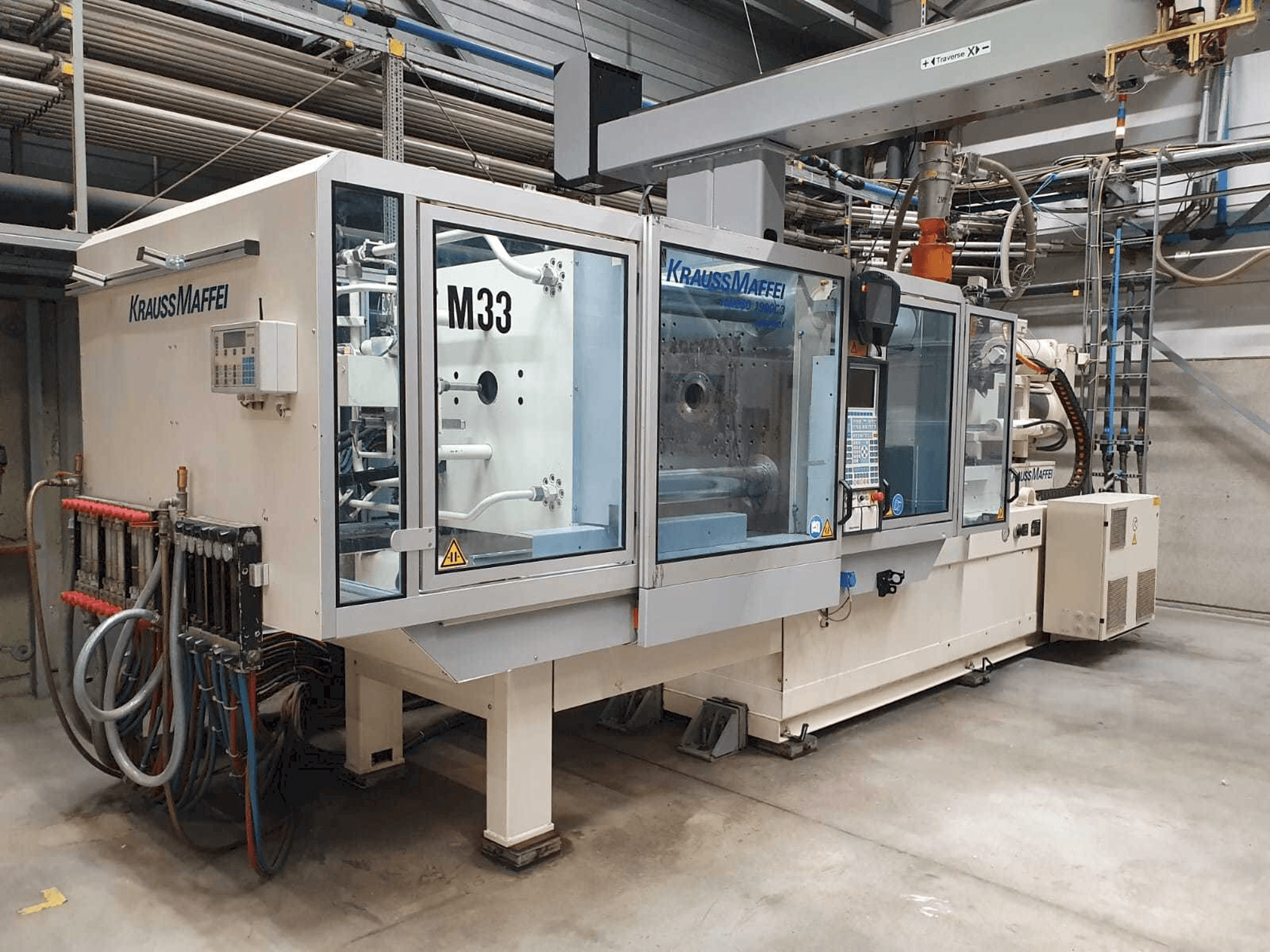 Prikaz stroja Krauss Maffei 280-1900 C3 sprijeda