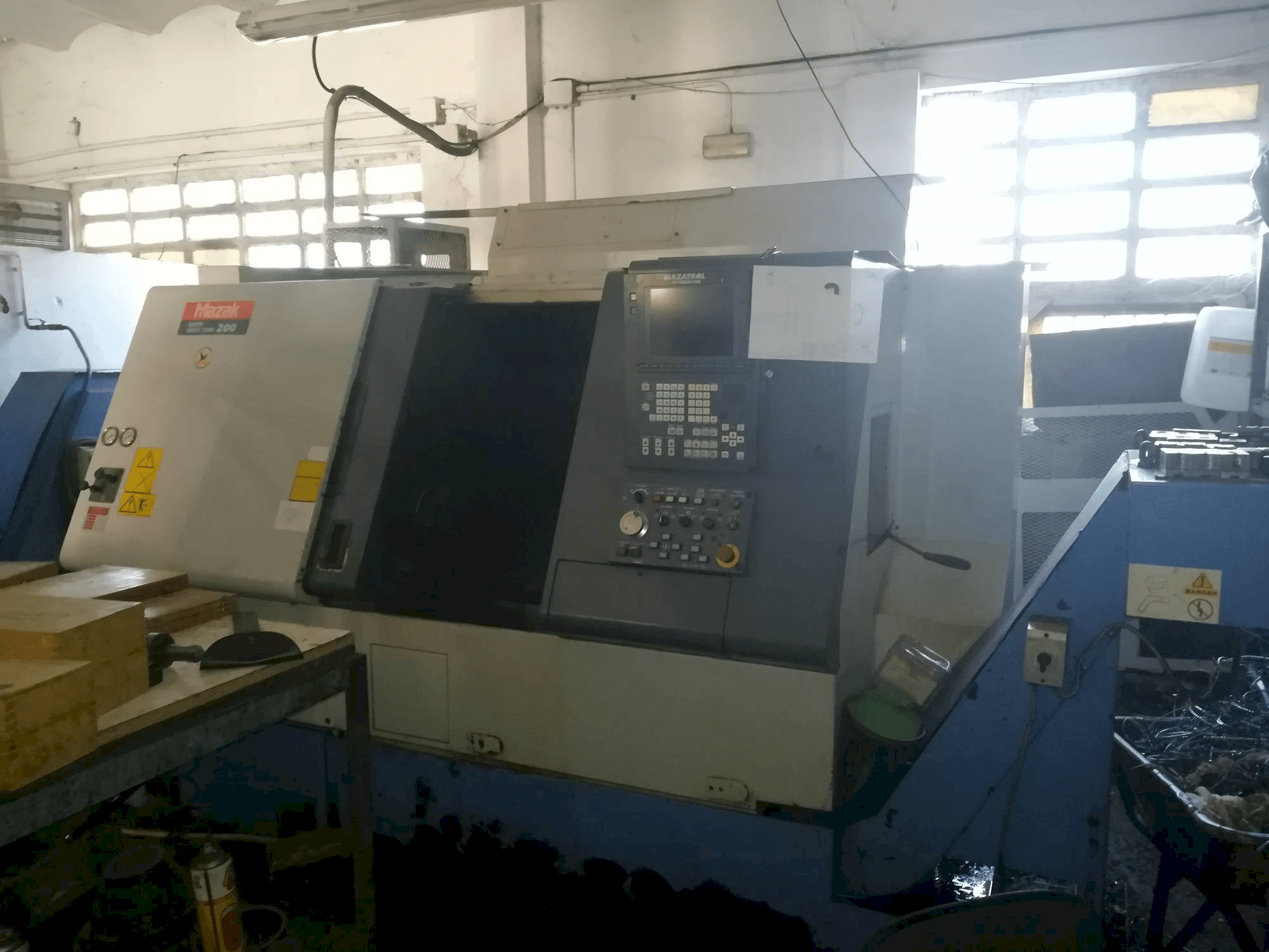 Prikaz stroja Mazak Super Quick Turn 200 sprijeda