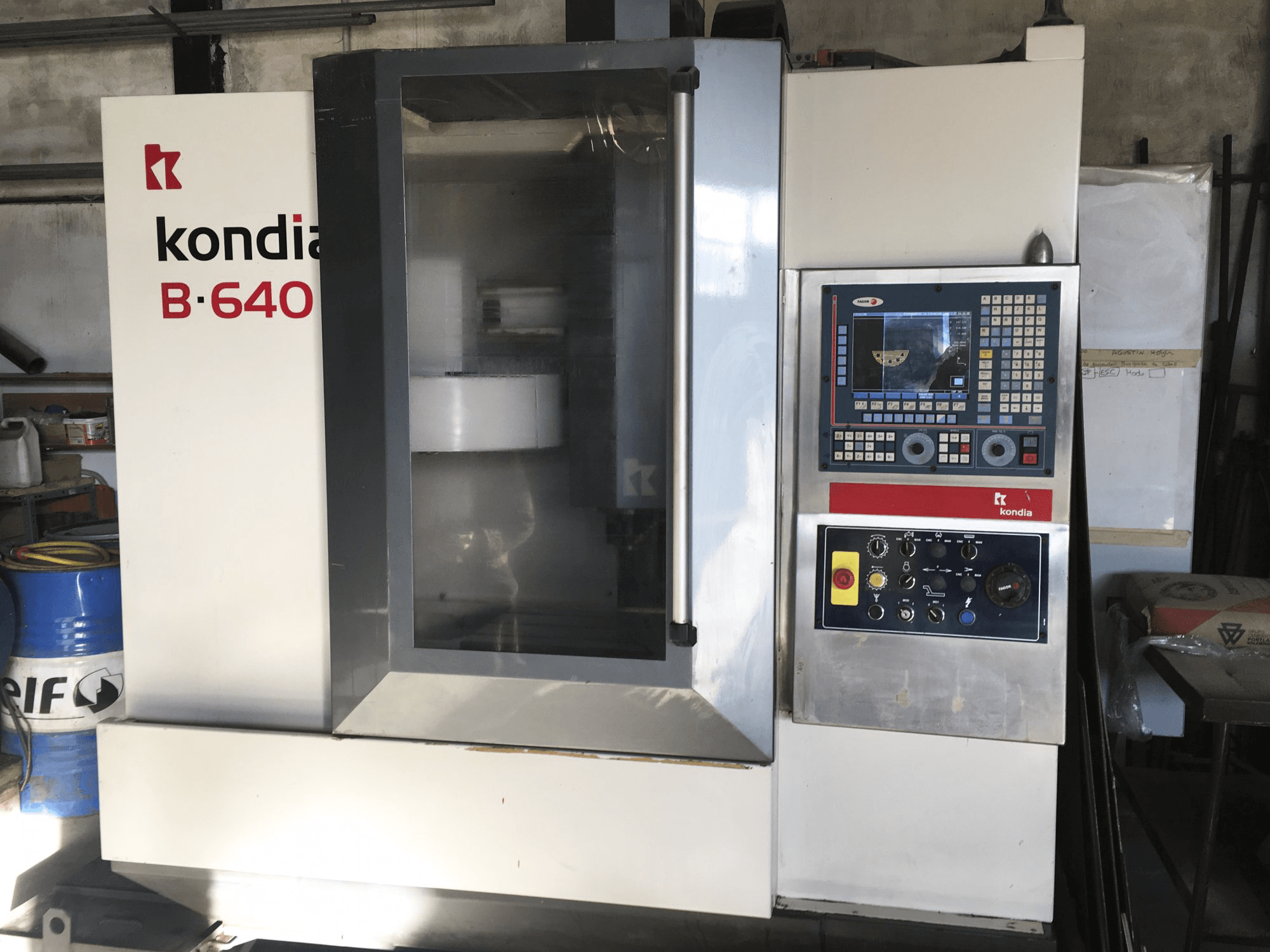 Prikaz stroja KONDIA B-640 sprijeda