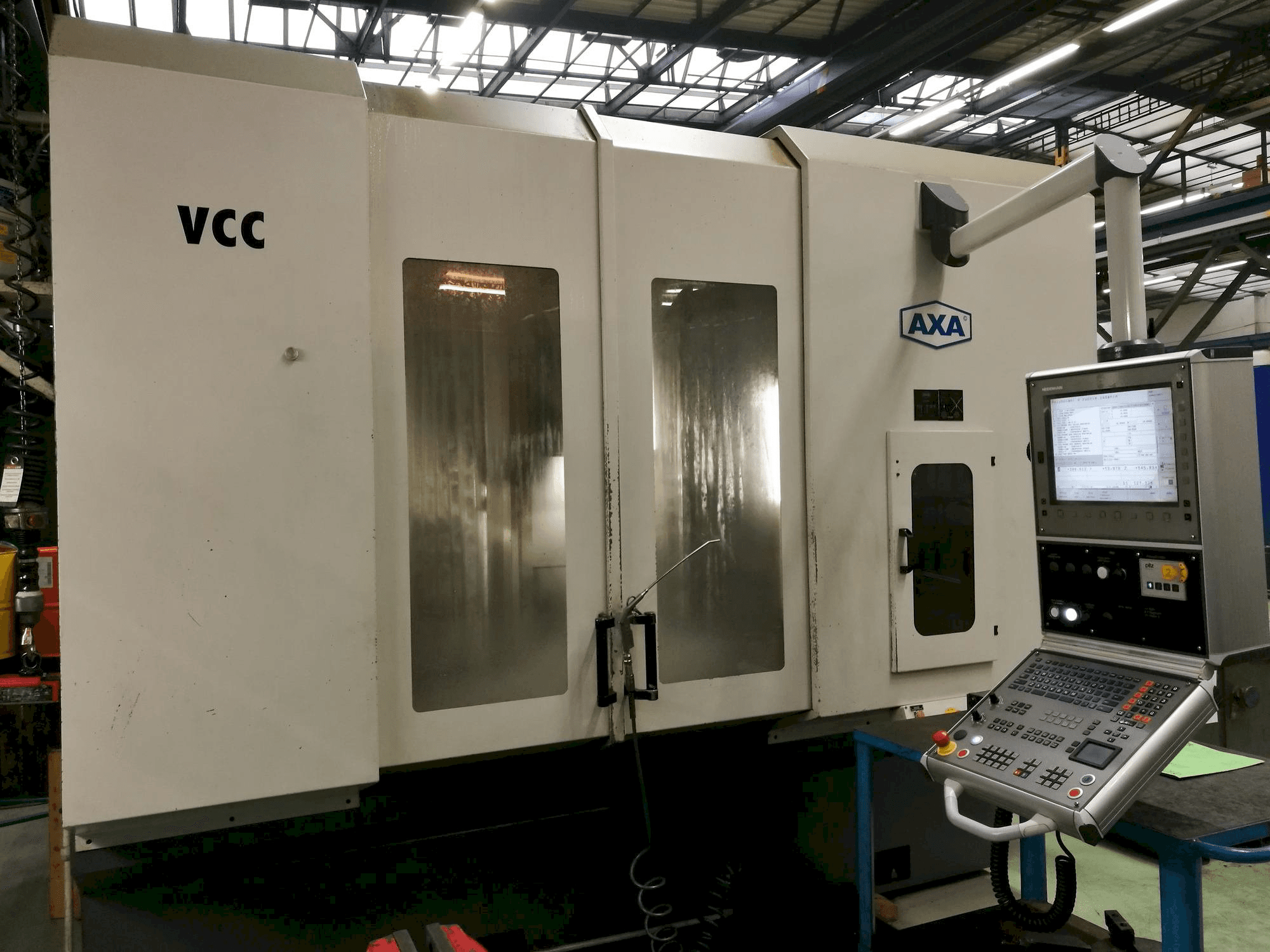 Prikaz stroja AXA VCC 1200 sprijeda