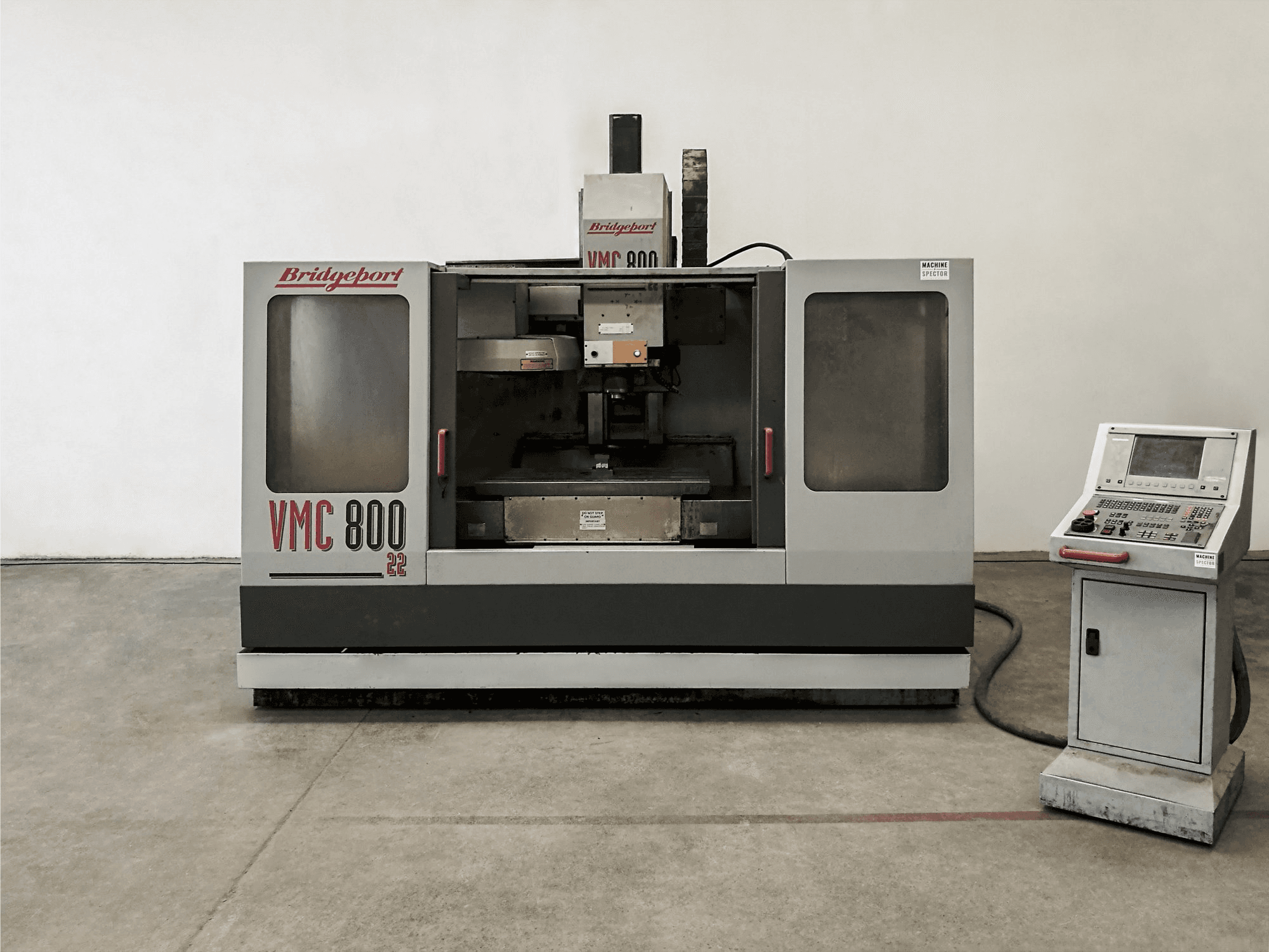 Prikaz stroja Bridgeport VMC 800.22 sprijeda