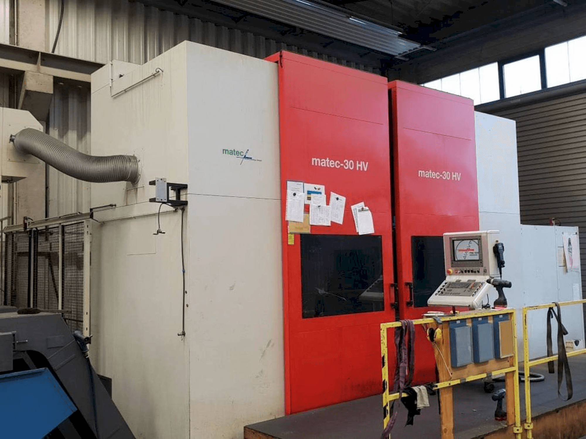 Prikaz stroja Matec 30 HV sprijeda
