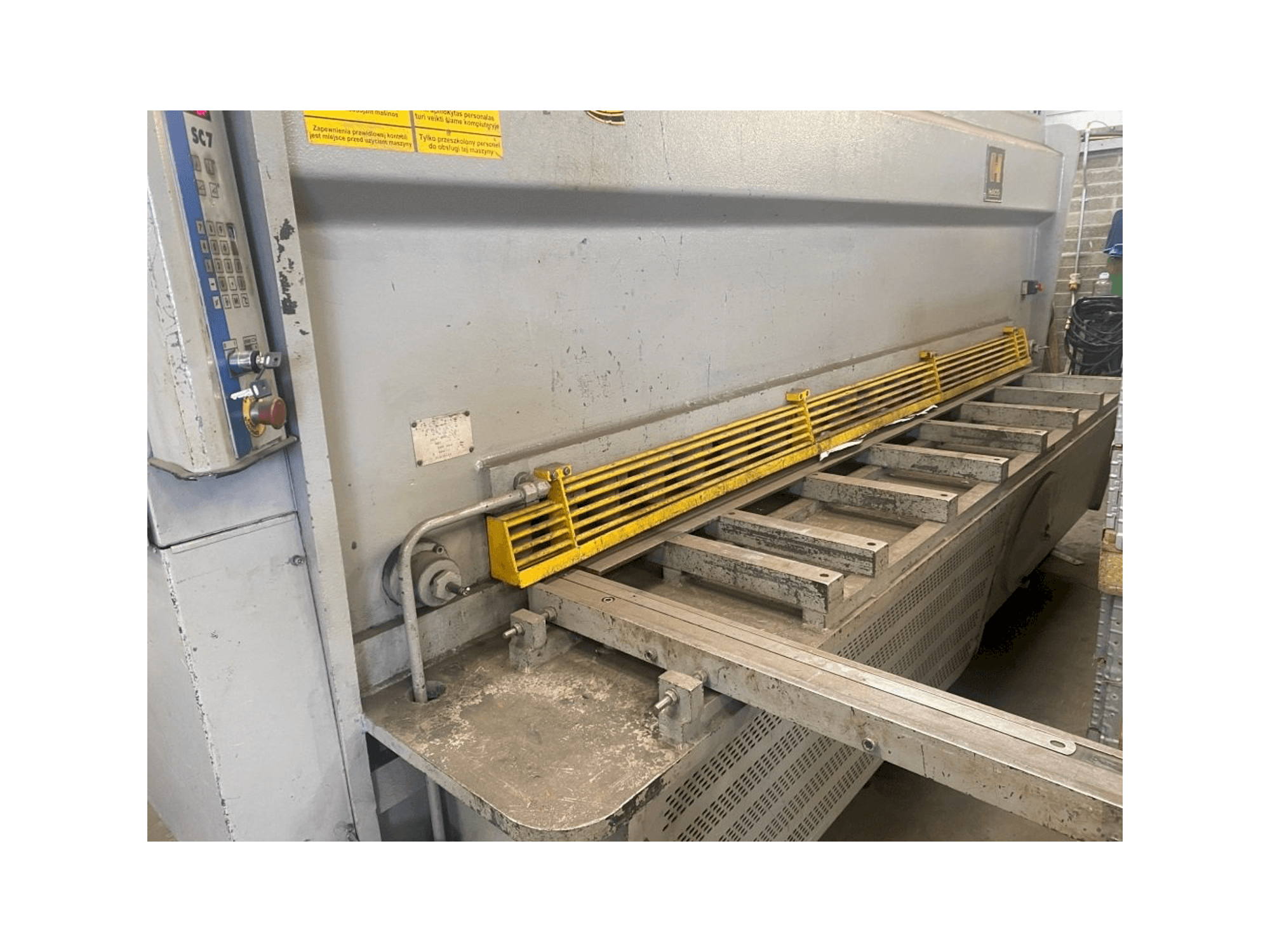 Prikaz stroja HACO HSLX 3013 sprijeda