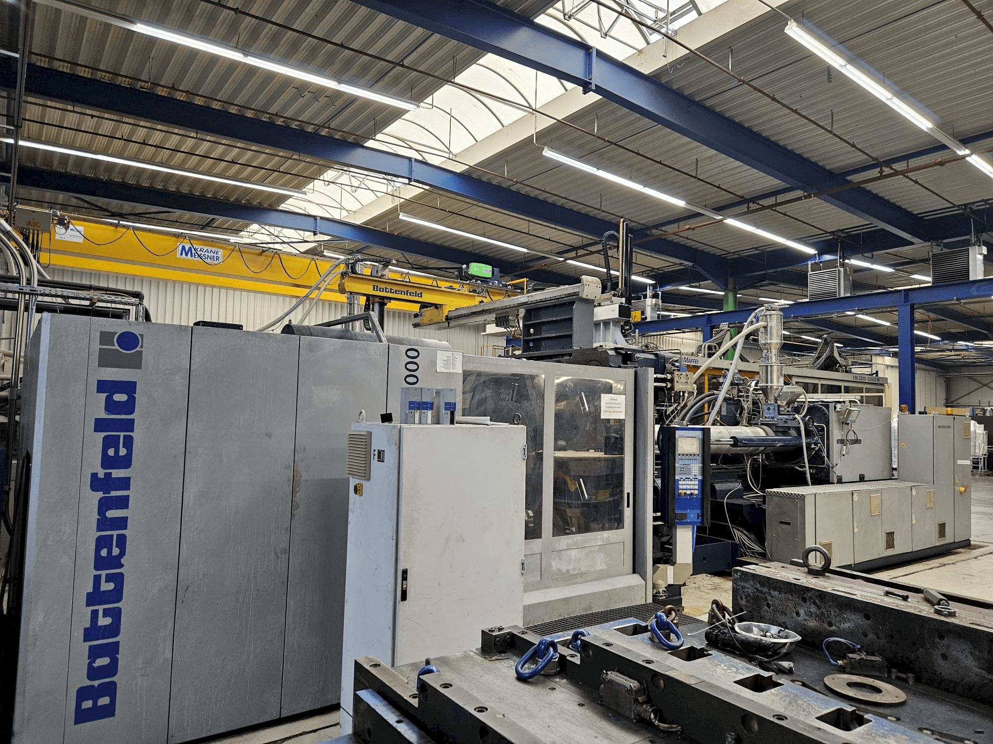 Prikaz stroja Battenfeld HM 10000 sprijeda