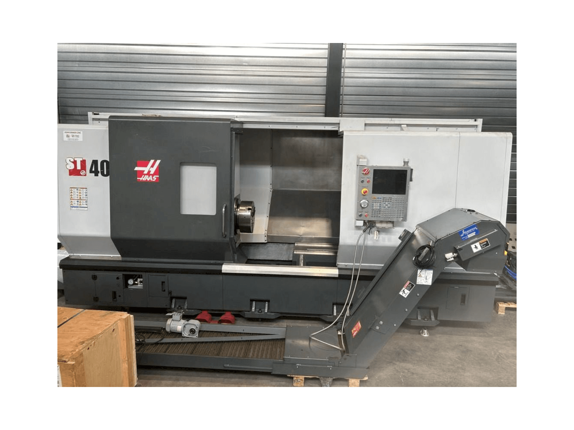 Prikaz stroja HAAS ST-40 sprijeda