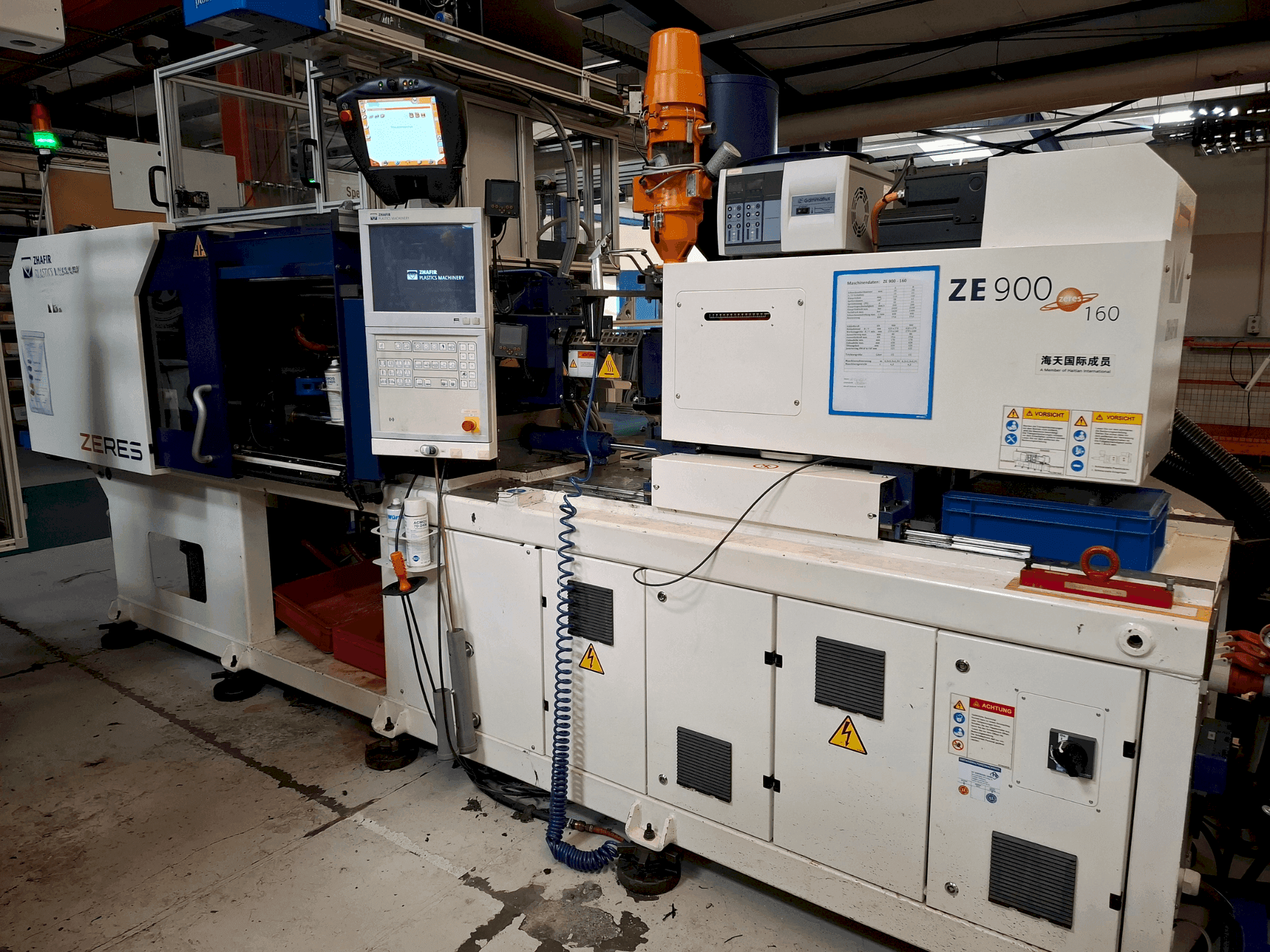 Prikaz stroja HAITIAN ZHAFIR Zeres 900/160 sprijeda