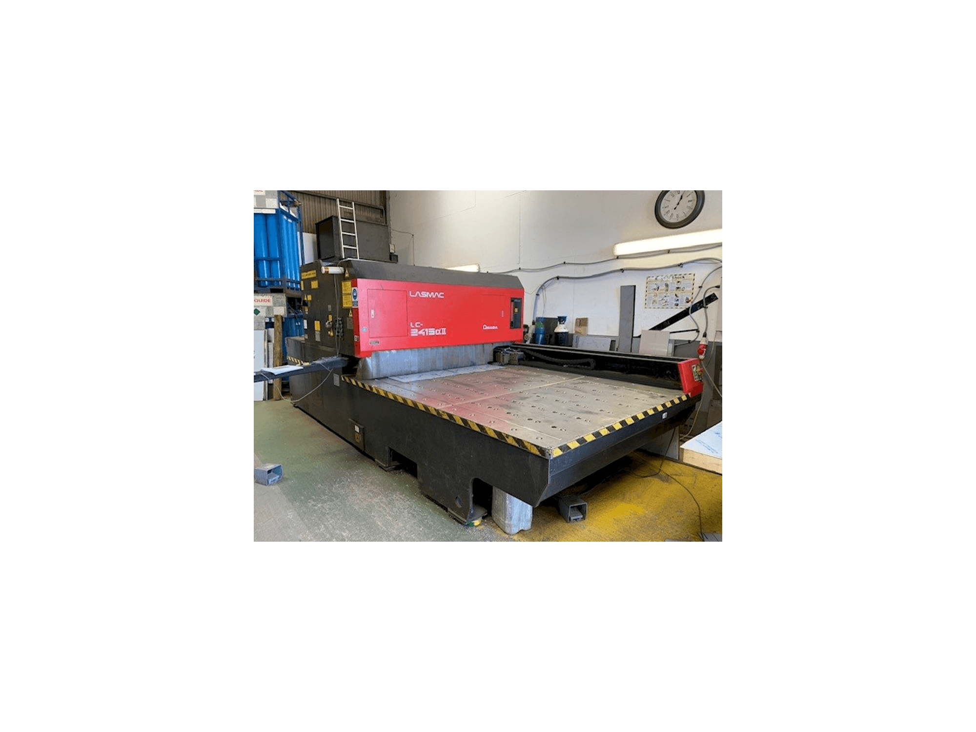 Prikaz stroja AMADA LC 2415 Alpha 2 sprijeda