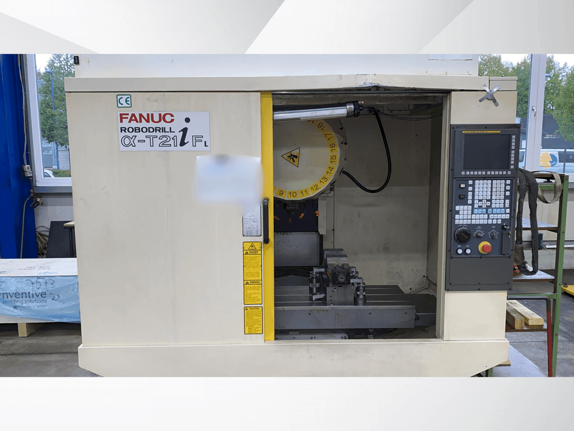 Prikaz stroja FANUC a-T21iFL sprijeda