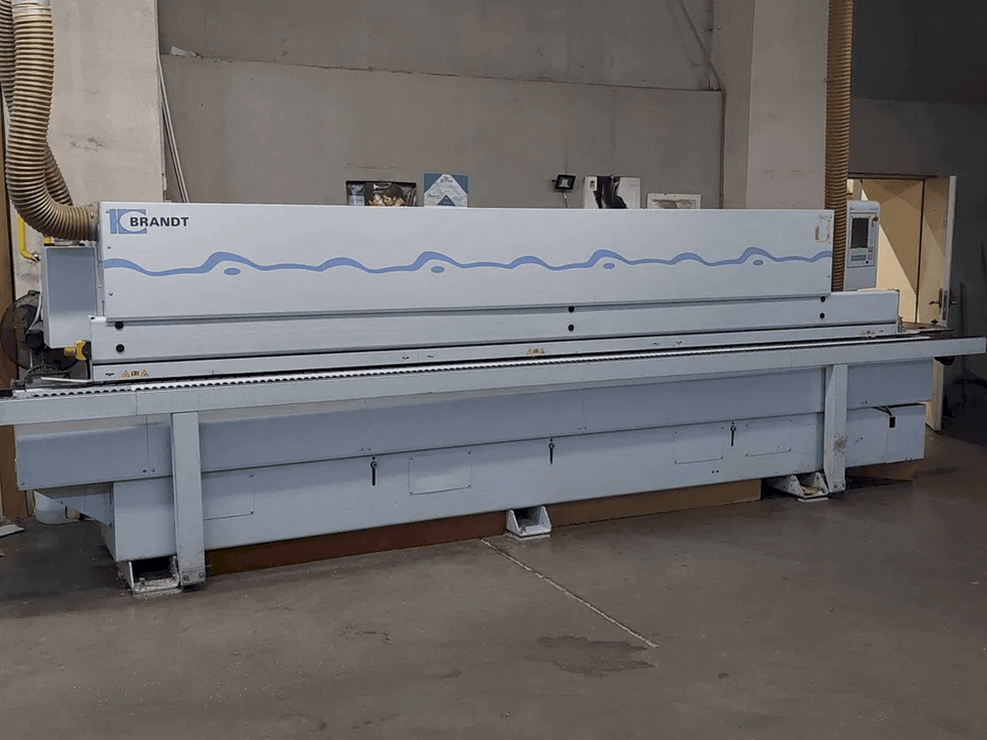 Prikaz stroja BRANDT Optimat KDF 650 C sprijeda