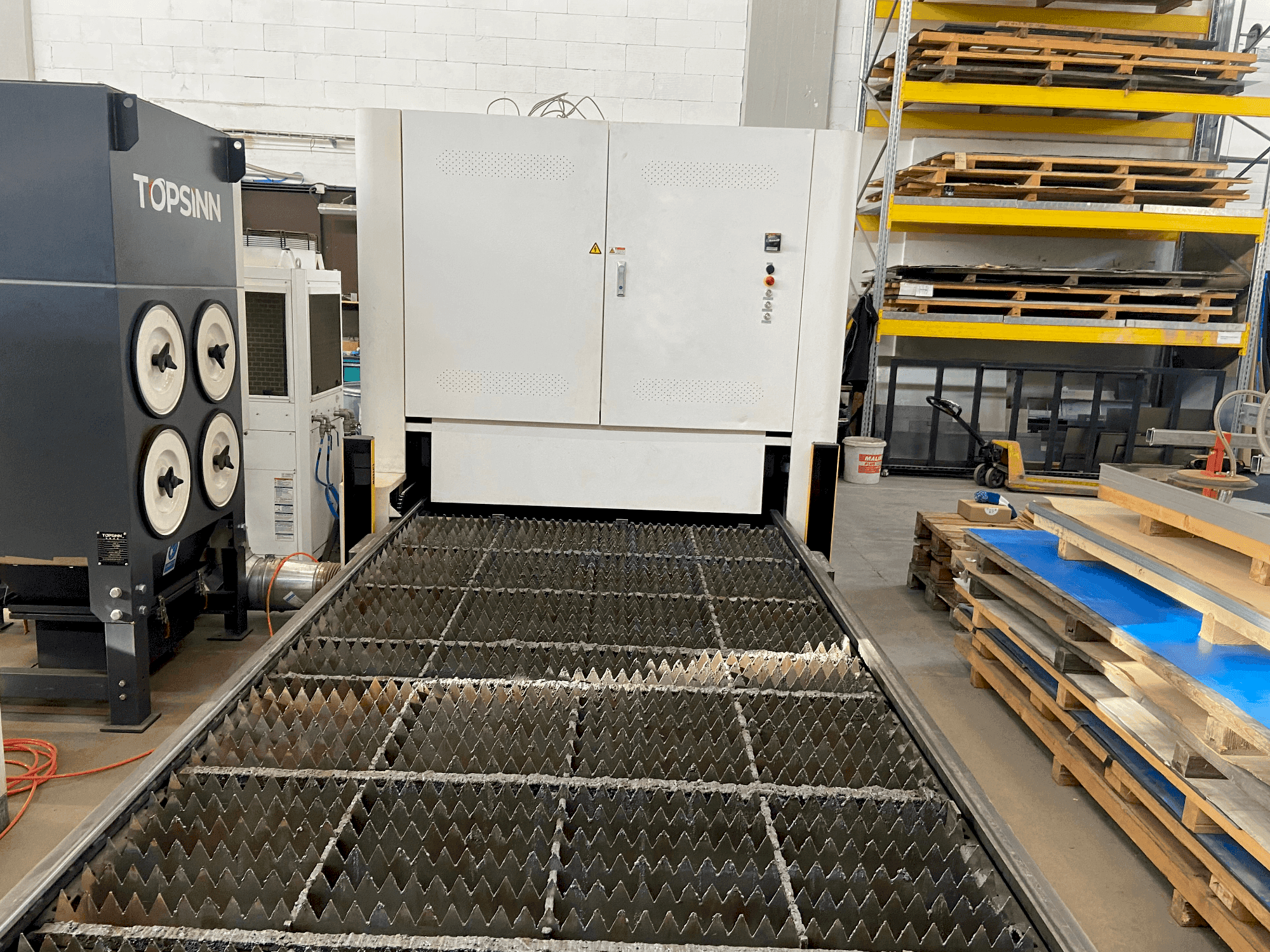 Prikaz stroja Bodor C3 sprijeda