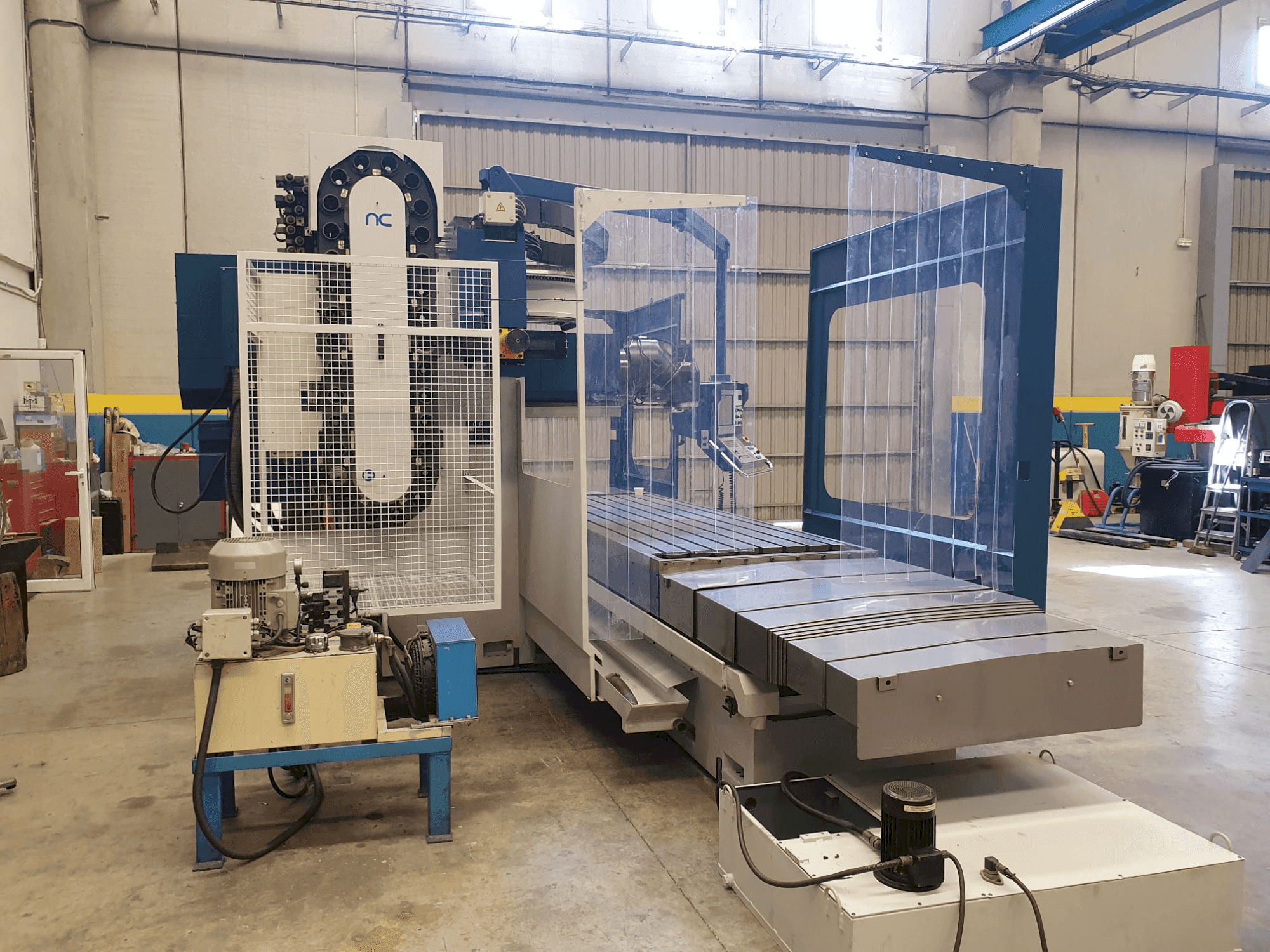 Prikaz stroja Nicolas Correa A30/30 sprijeda