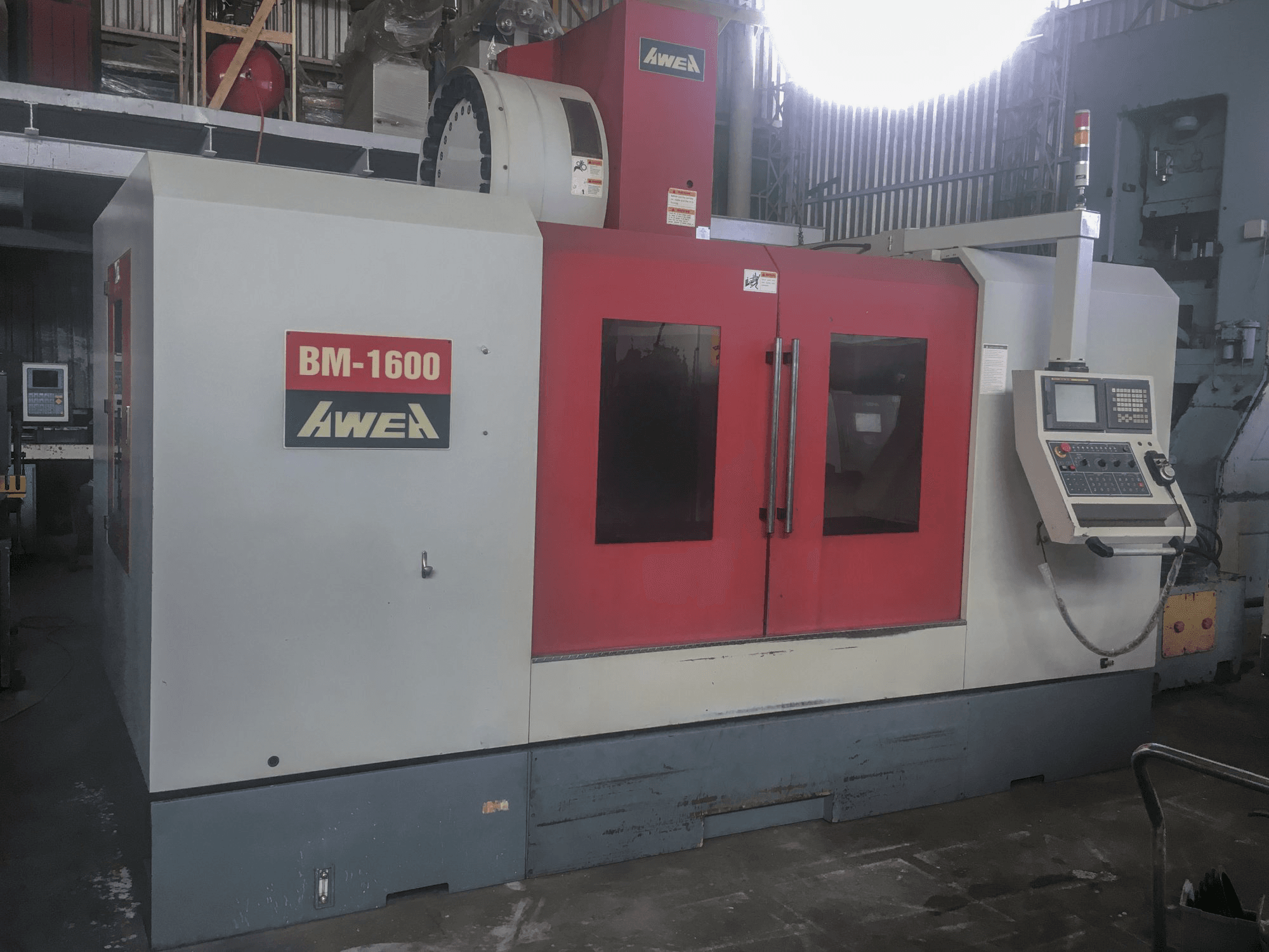 Prikaz stroja AWEA BM-1600 slijeva