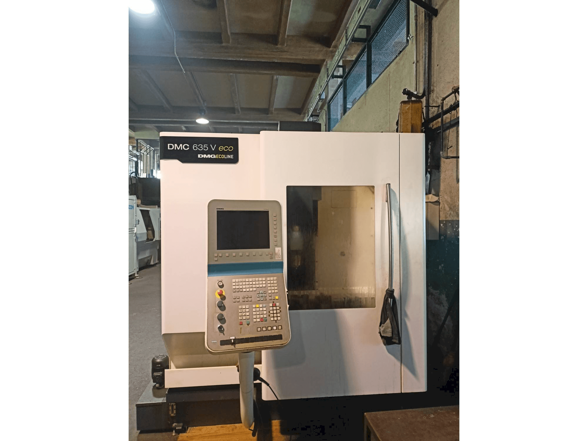 Prikaz stroja DMG DMC 635V Ecoline sprijeda