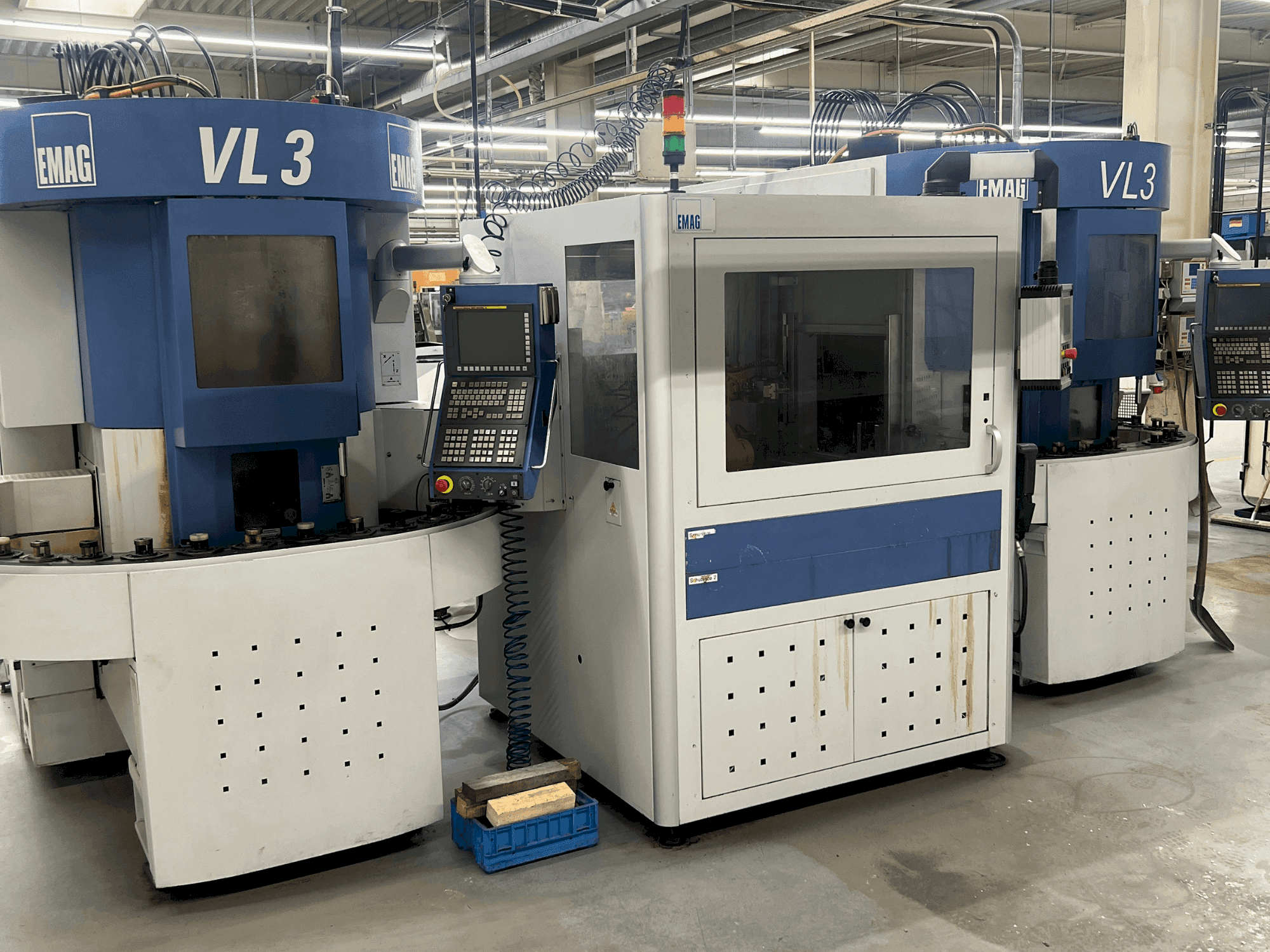 Prikaz stroja EMAG VL03 sprijeda