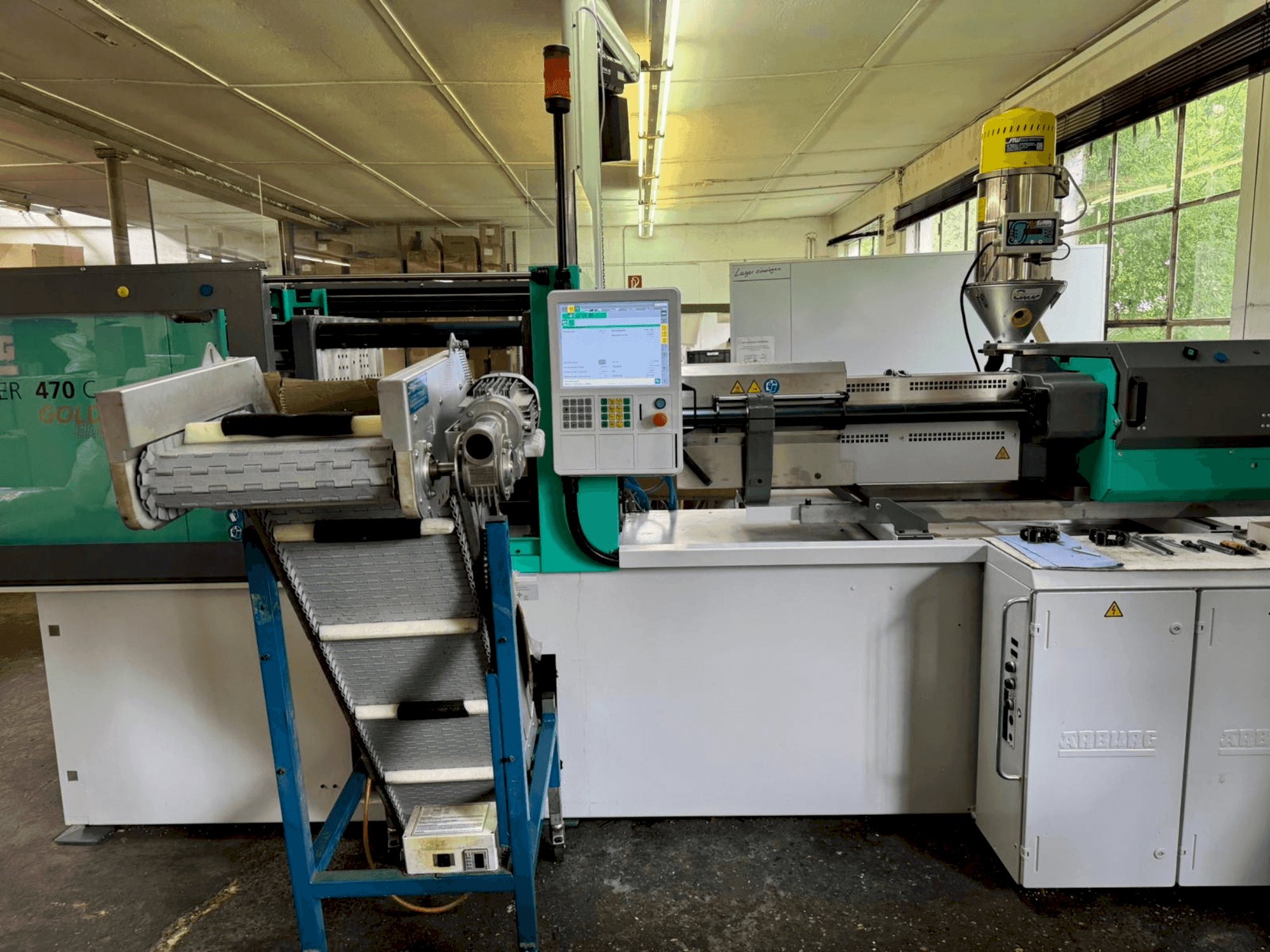 Prikaz stroja Arburg 470 C 1500-800 sprijeda