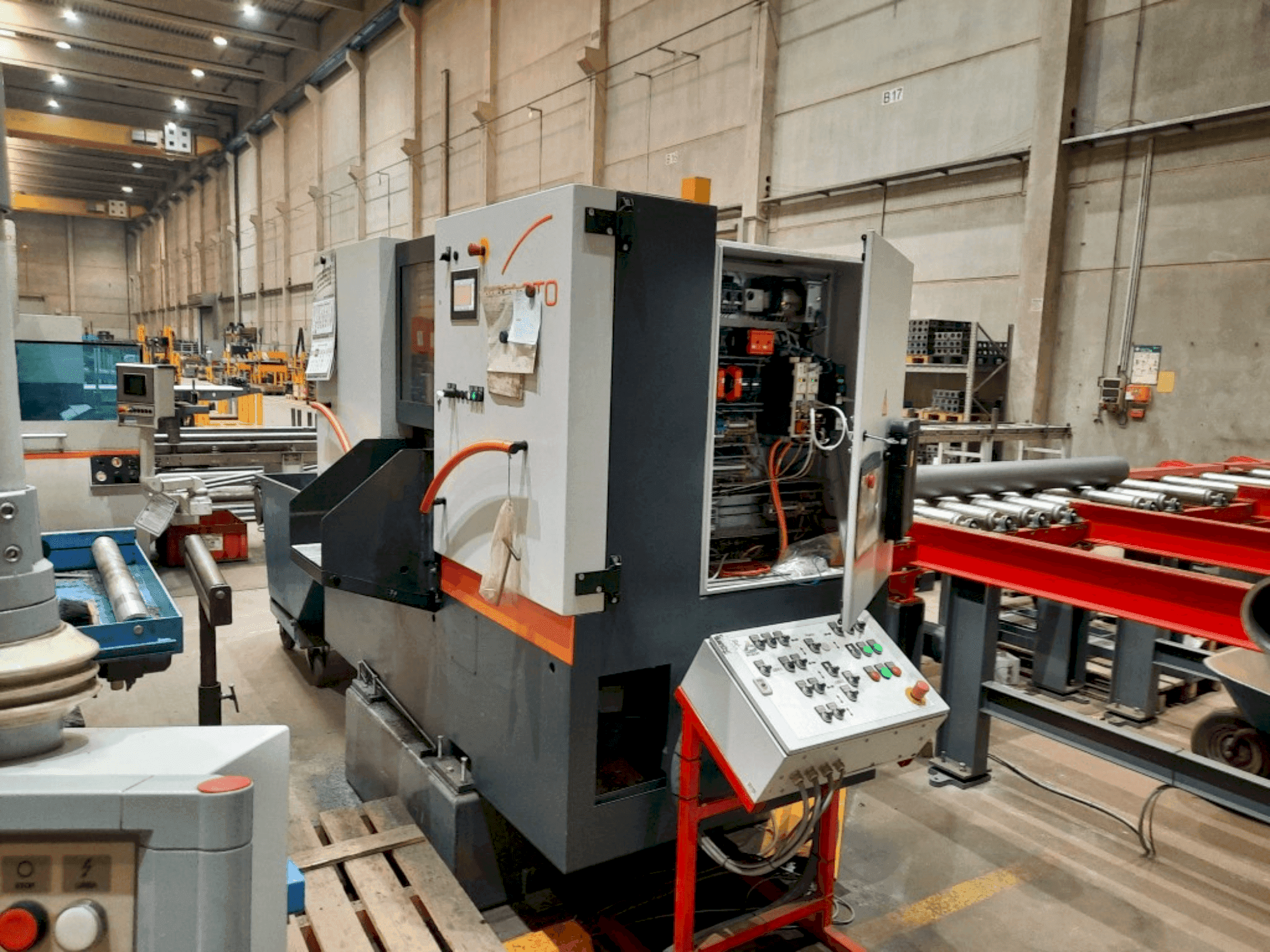 Prikaz stroja KASTO WIN A3.3 sprijeda