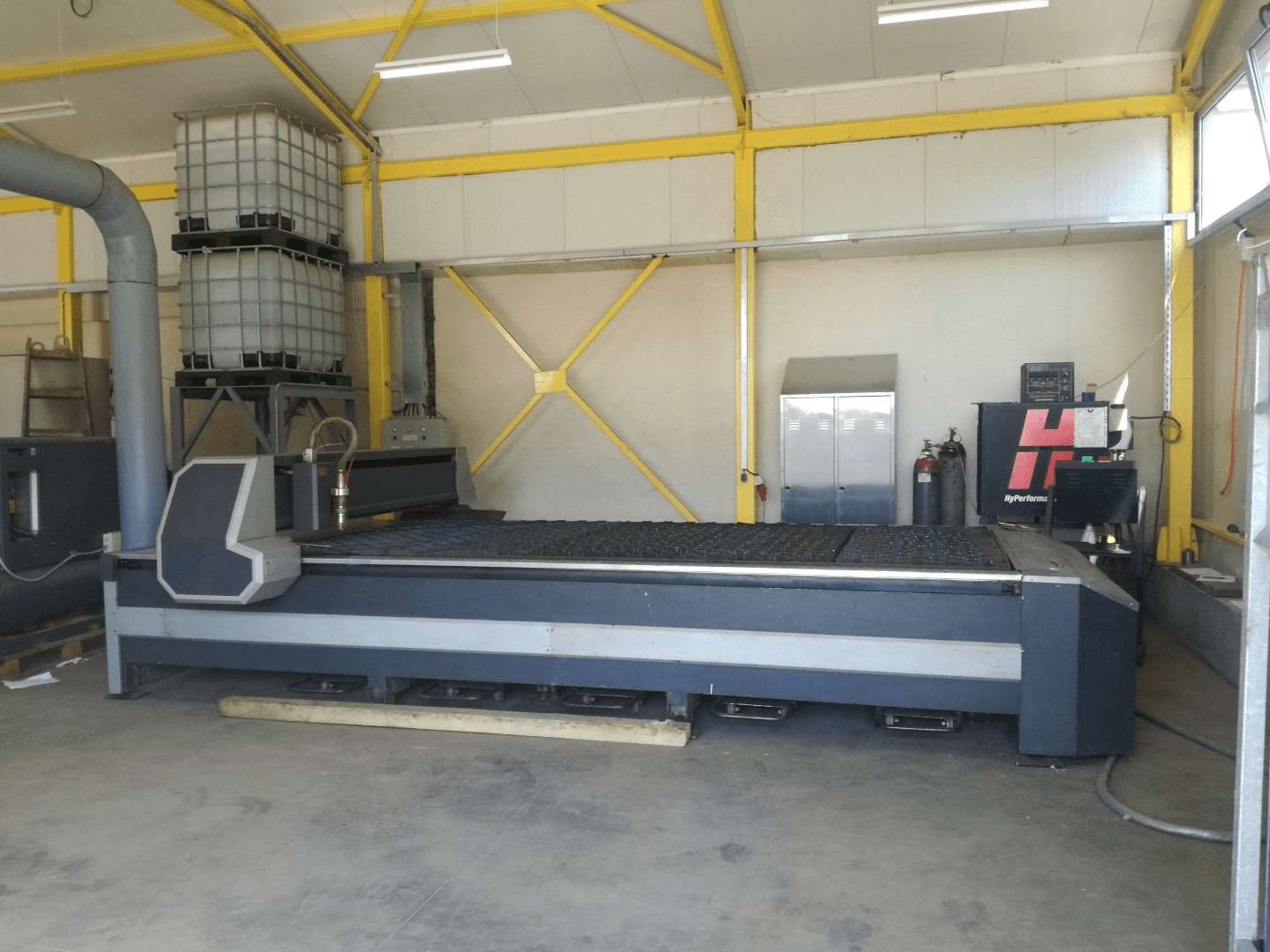 Prikaz stroja HPM ITALY GV 4 x 2 sprijeda