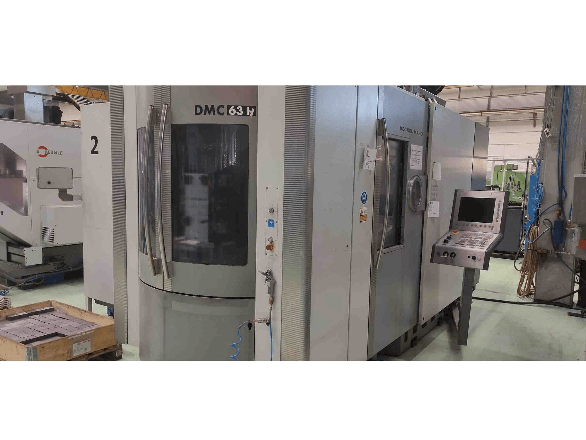 Prikaz stroja DMG DMC63H sprijeda