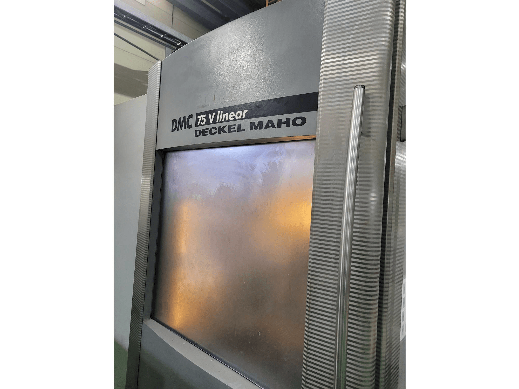 Prikaz stroja DECKEL MAHO DMC 75 Linear sprijeda