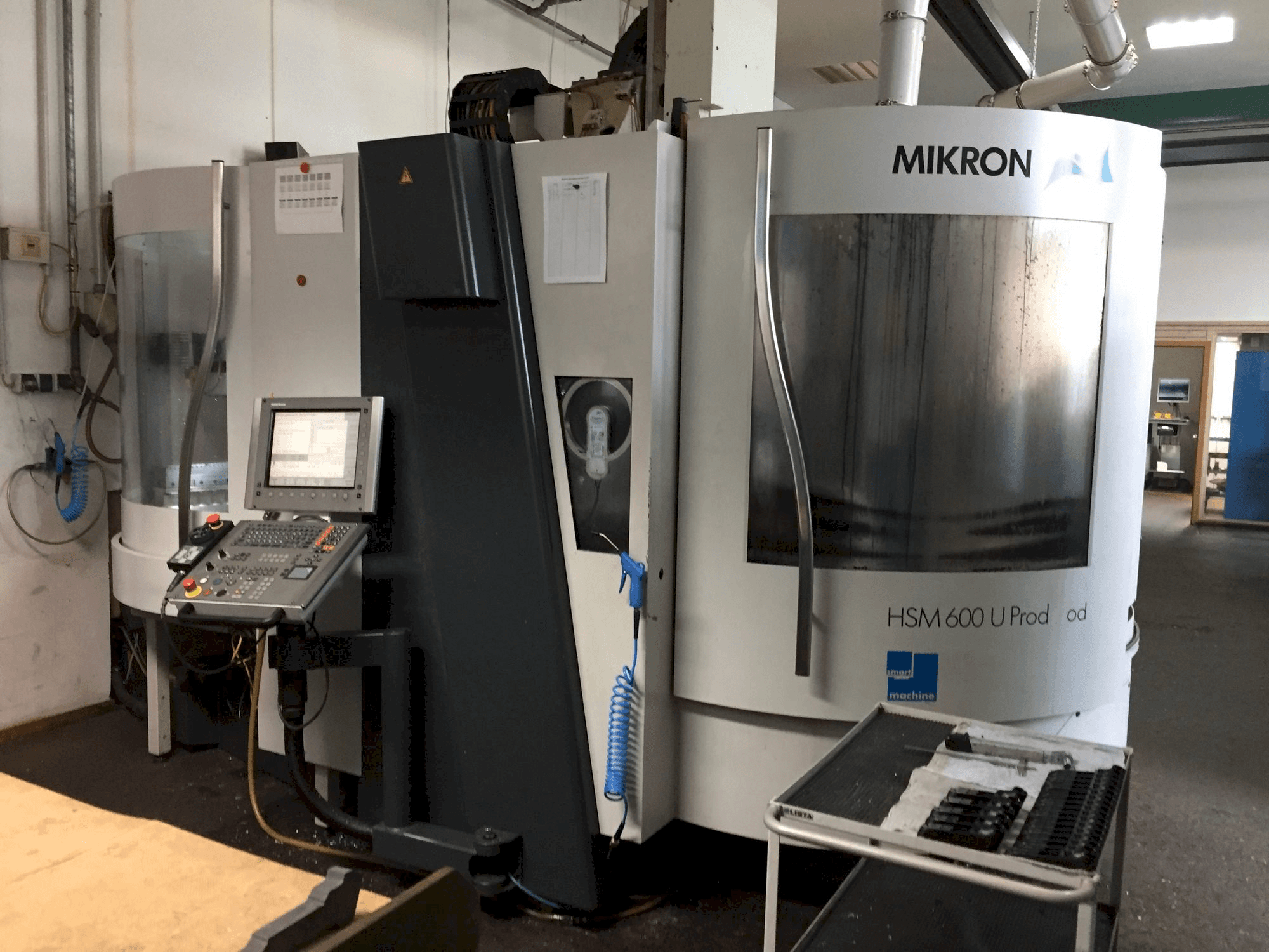 Prikaz stroja MIKRON HSM 600U Prodmod sprijeda