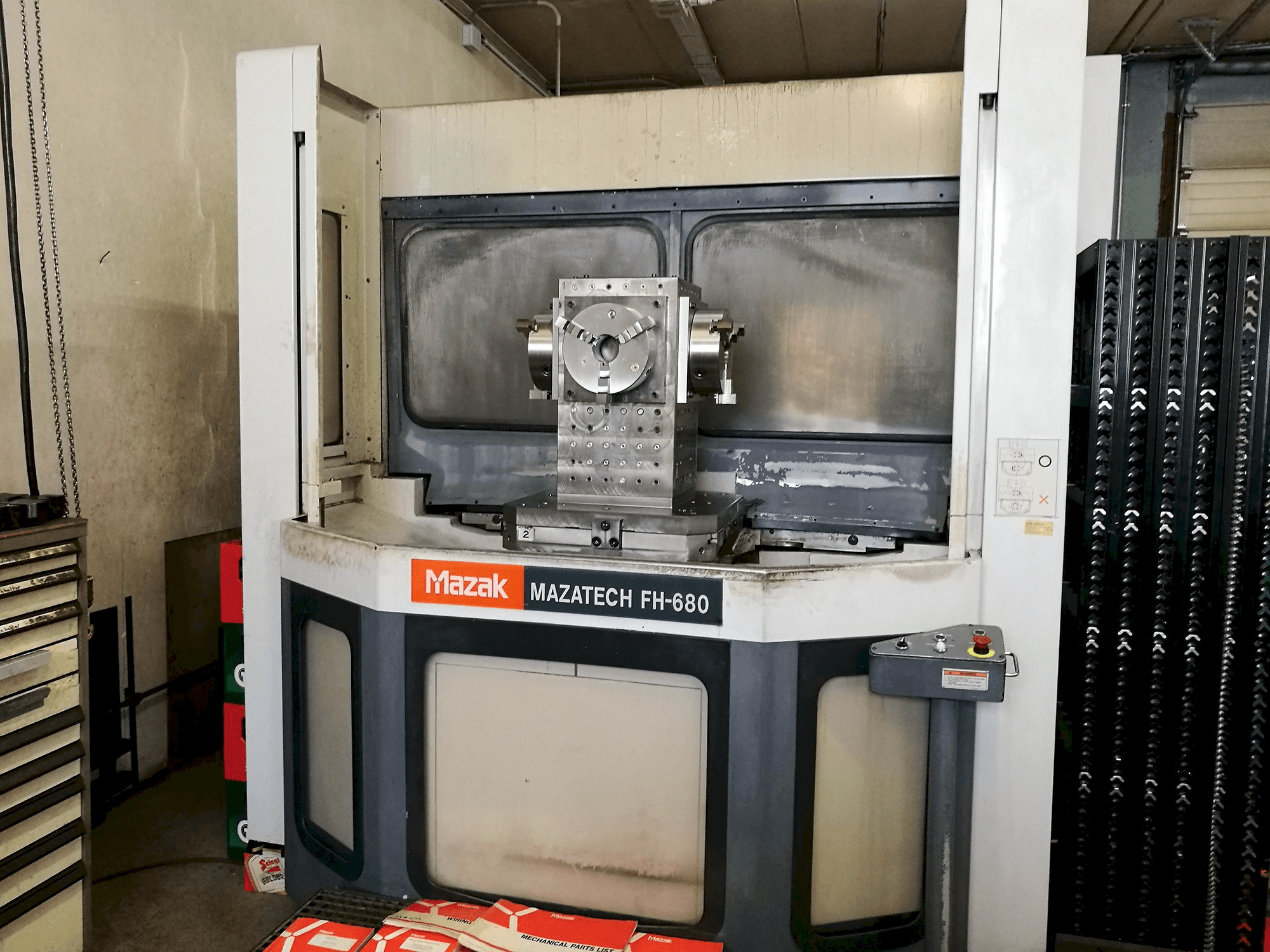 Prikaz stroja Mazak Mazatech FH-680 sprijeda