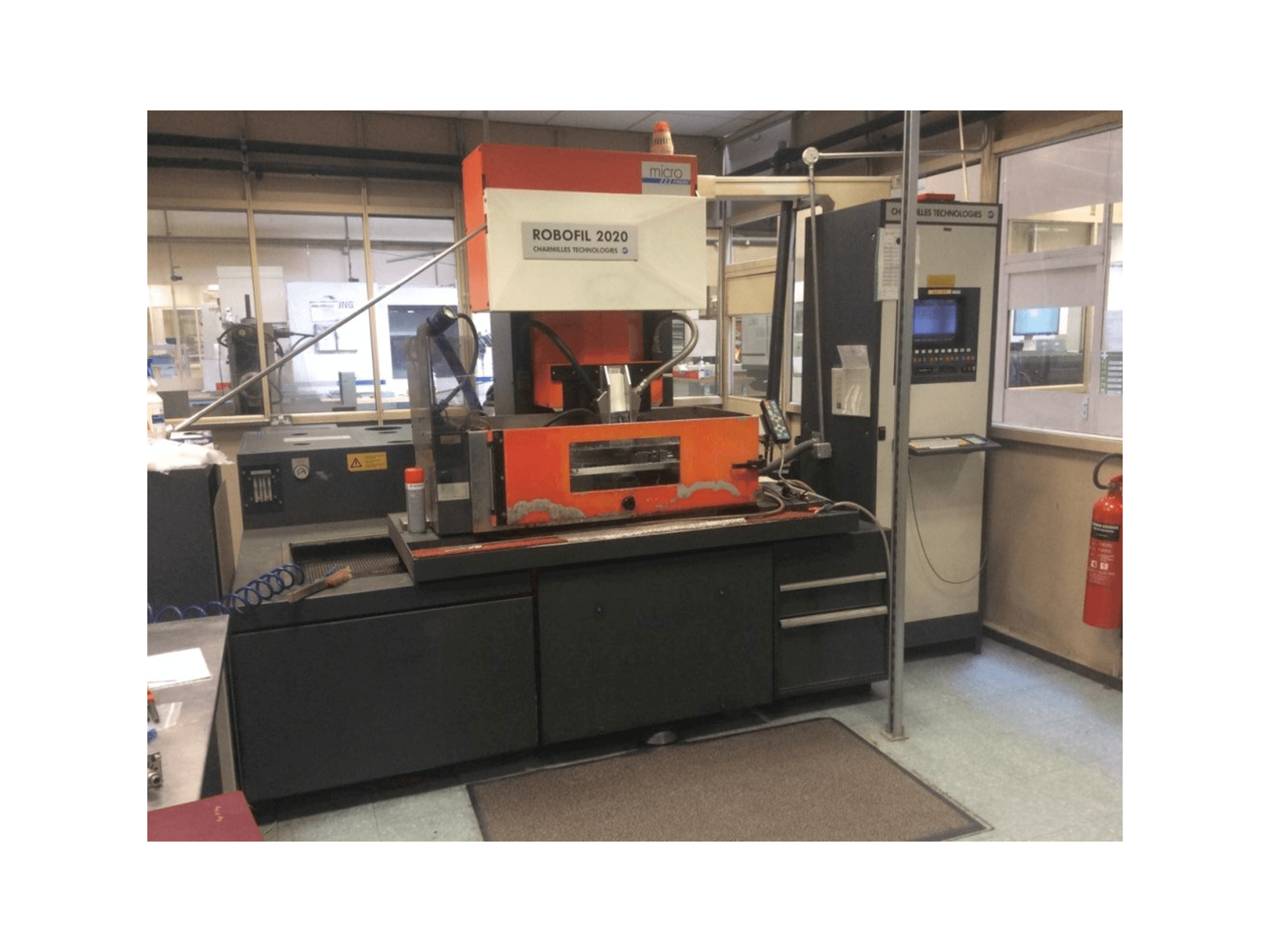 Prikaz stroja CHARMILLES Technologies Robofil 2020 - 1 sprijeda