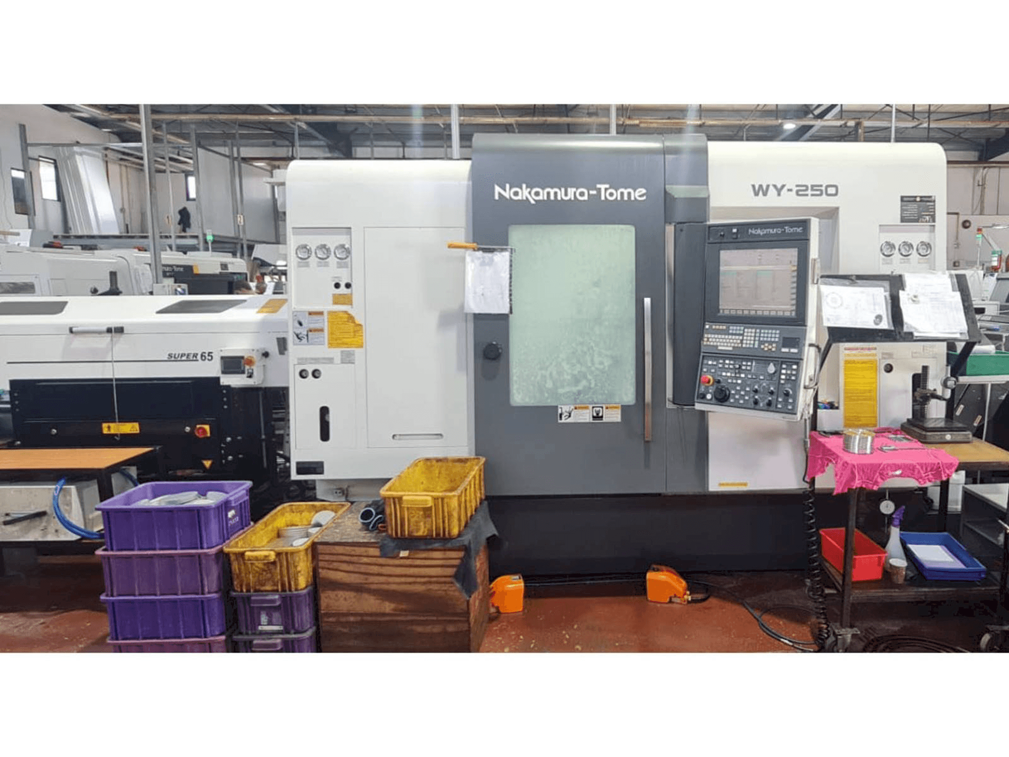Prikaz stroja NAKAMURA-TOME WY 250 sprijeda