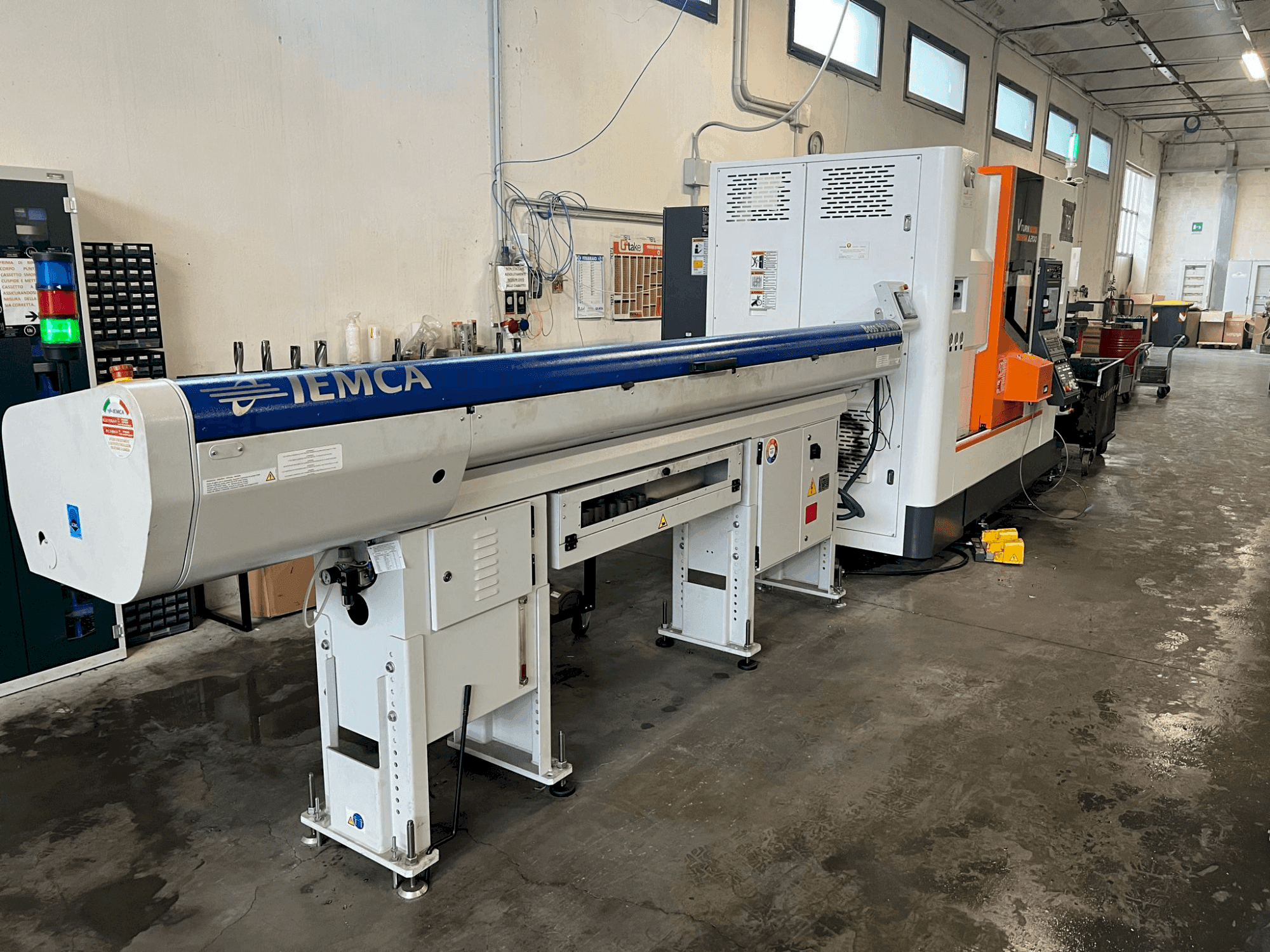 Prikaz stroja Victor V-turn A200Y sprijeda