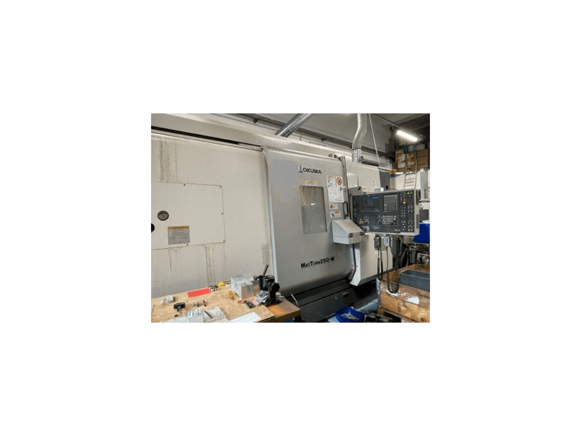 Prikaz stroja Okuma MACTURN 250W sprijeda