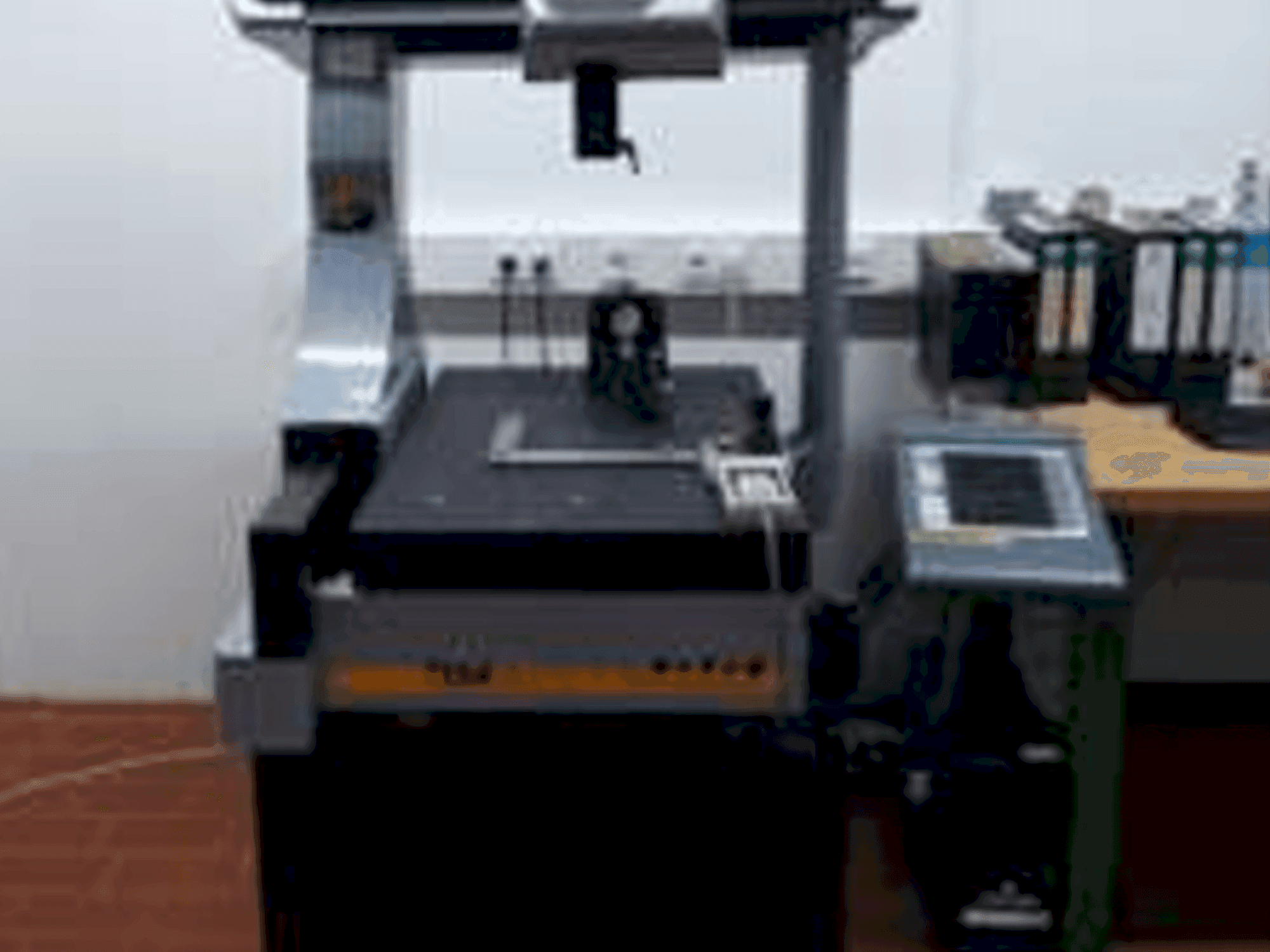 Prikaz stroja TESA Micro-Hite MH3D Recorder 454 Tesaslar-i sprijeda