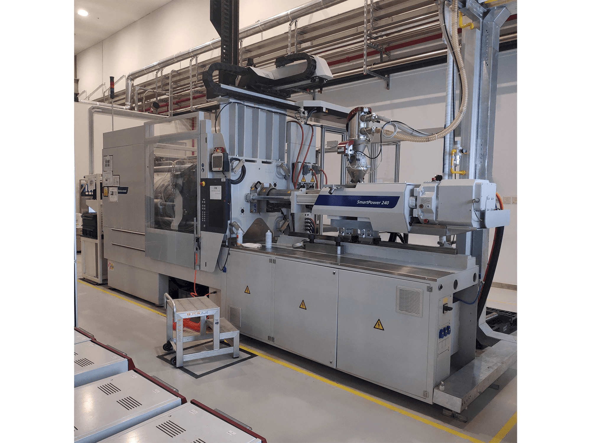 Prikaz stroja Battenfeld SmartPower 240-1000 sprijeda