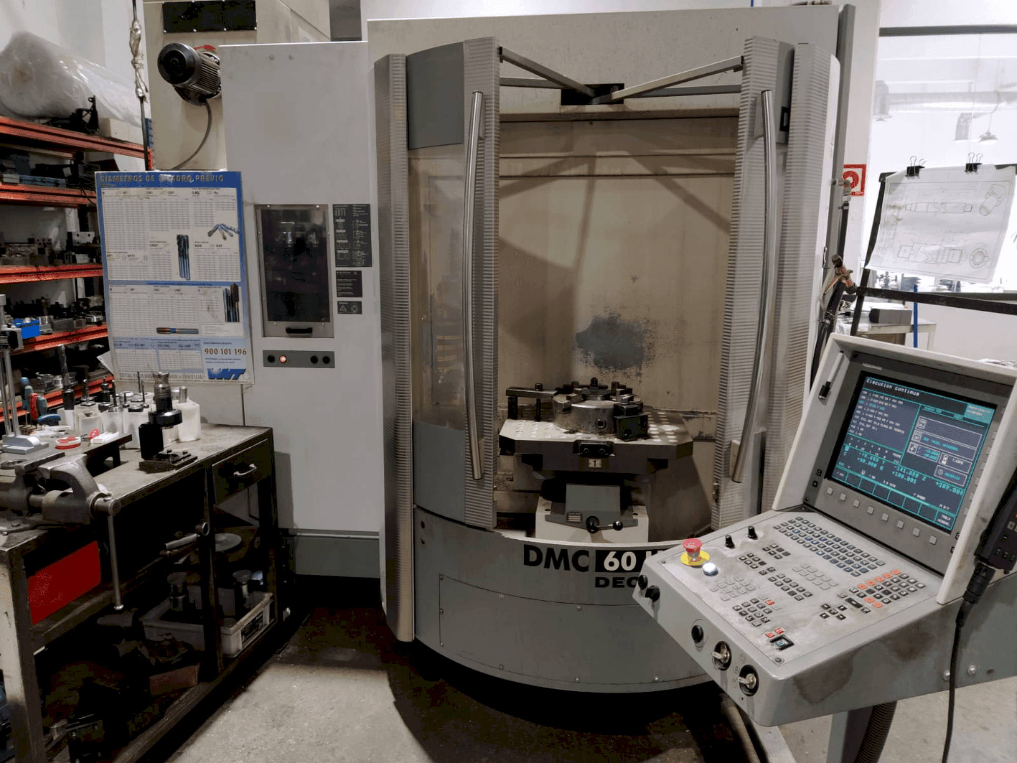 Prikaz stroja DECKEL DMC 60 U hi-dyn sprijeda