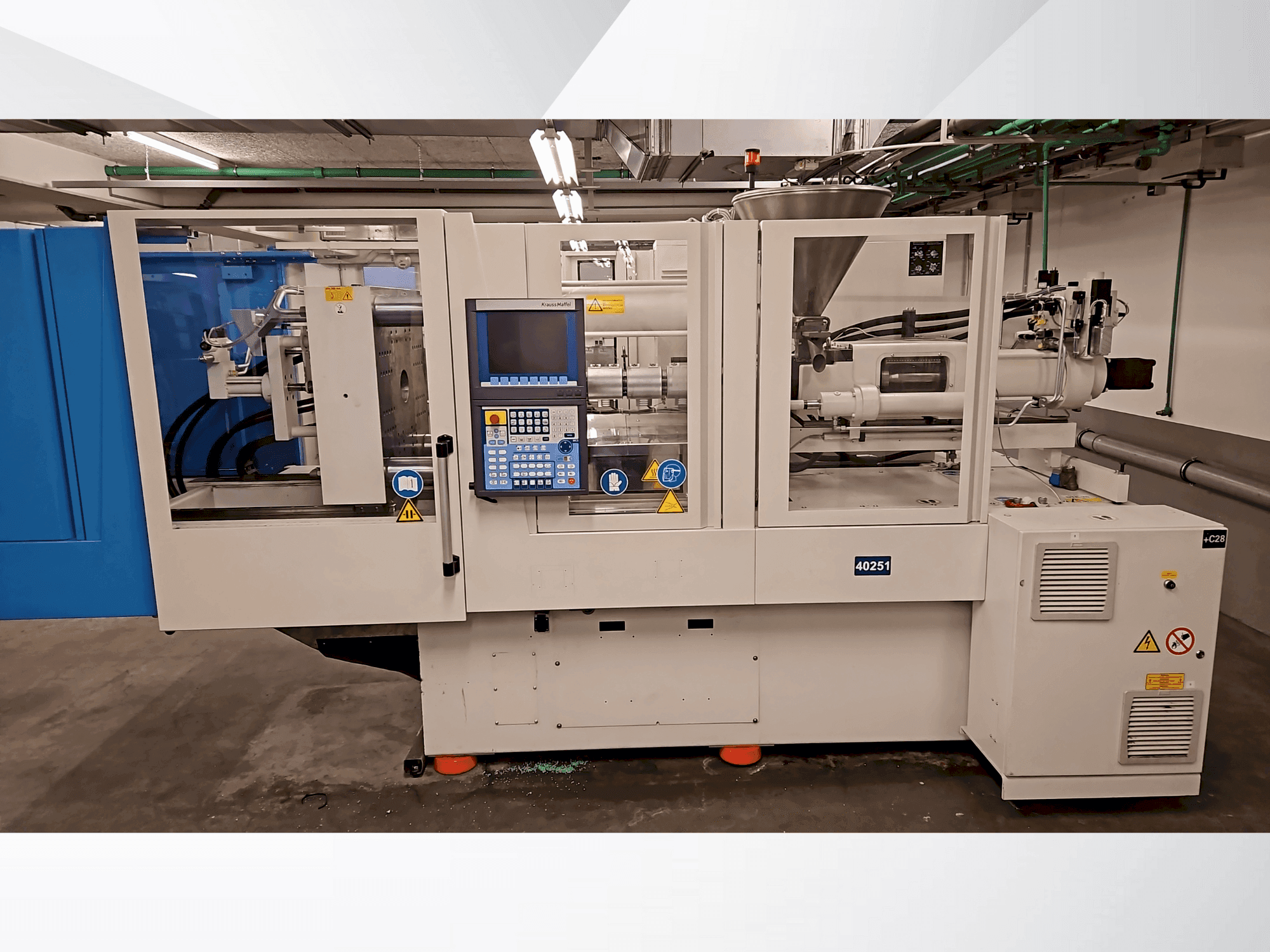 Prikaz stroja Krauss Maffei 110-750 CX sprijeda