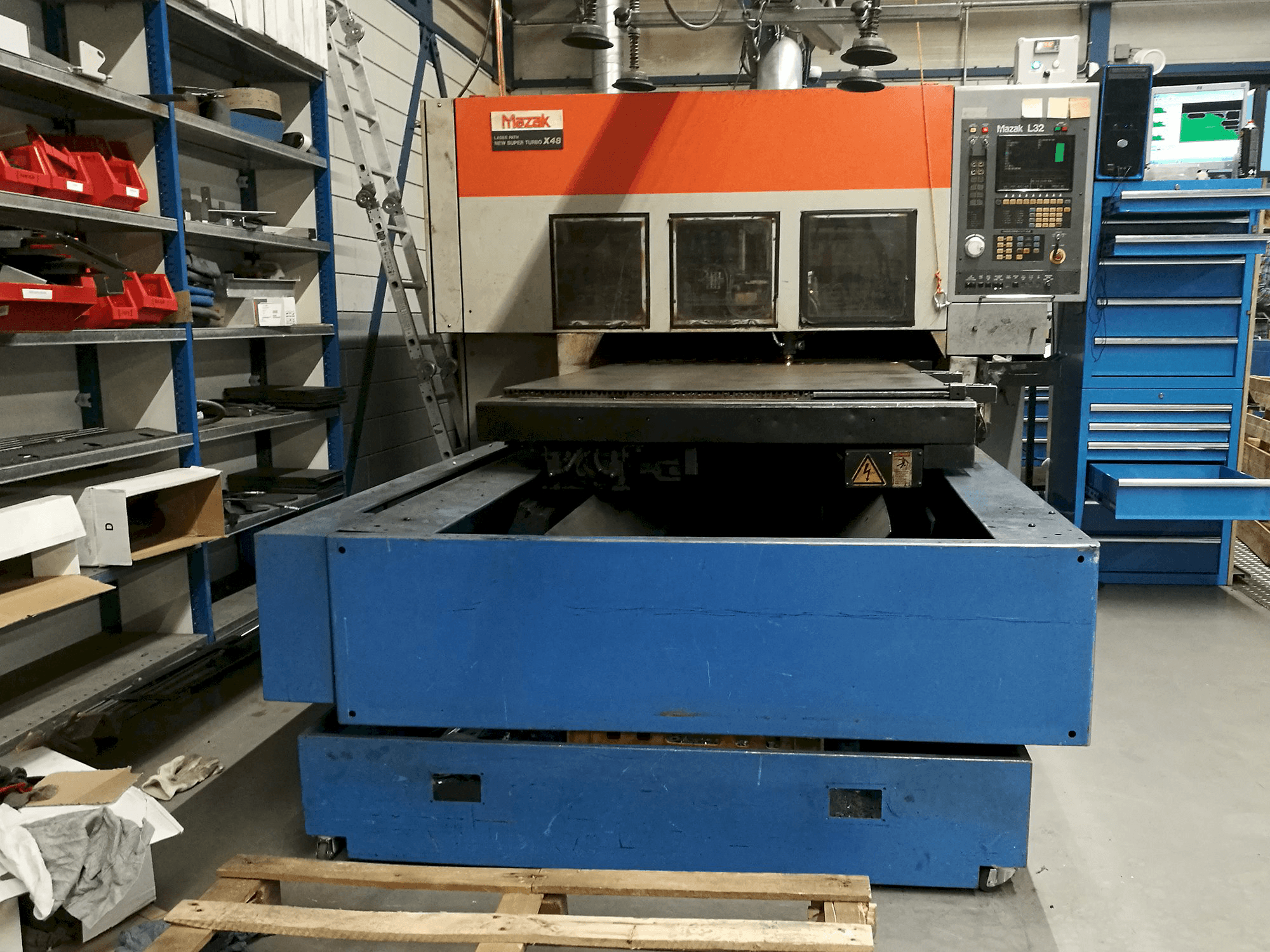 Prikaz stroja Mazak Super Turbo X48 sprijeda