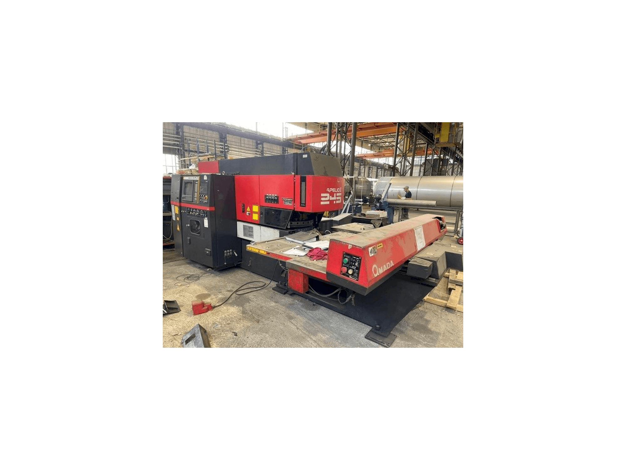 Prikaz stroja AMADA Apelio II 245 sprijeda