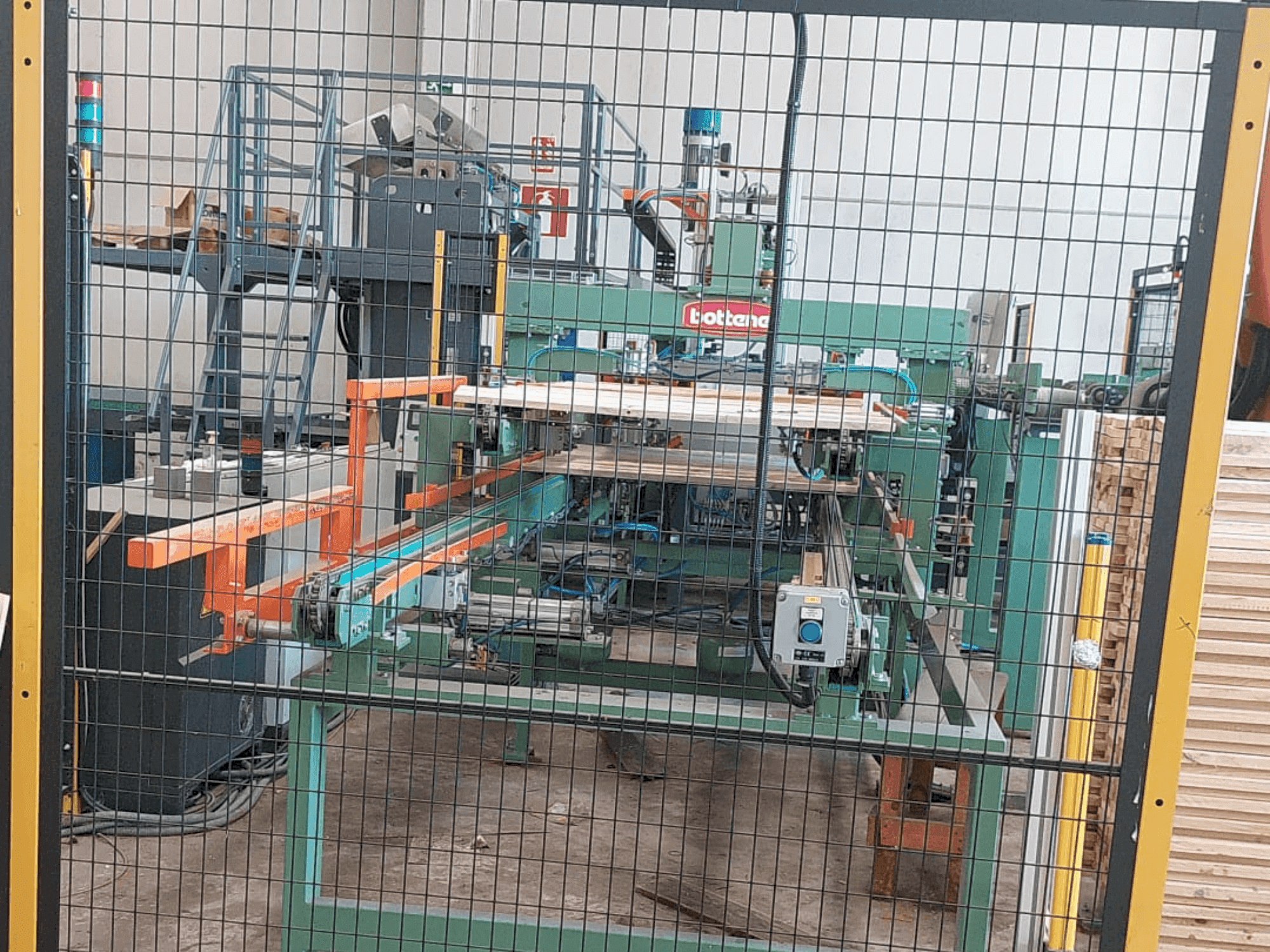 Prikaz stroja MAQUINARIA LDM VPS 2103 sprijeda