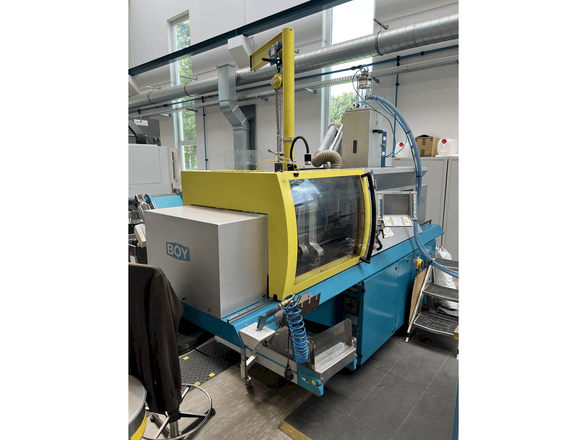 Prikaz stroja BOY 55A slijeva