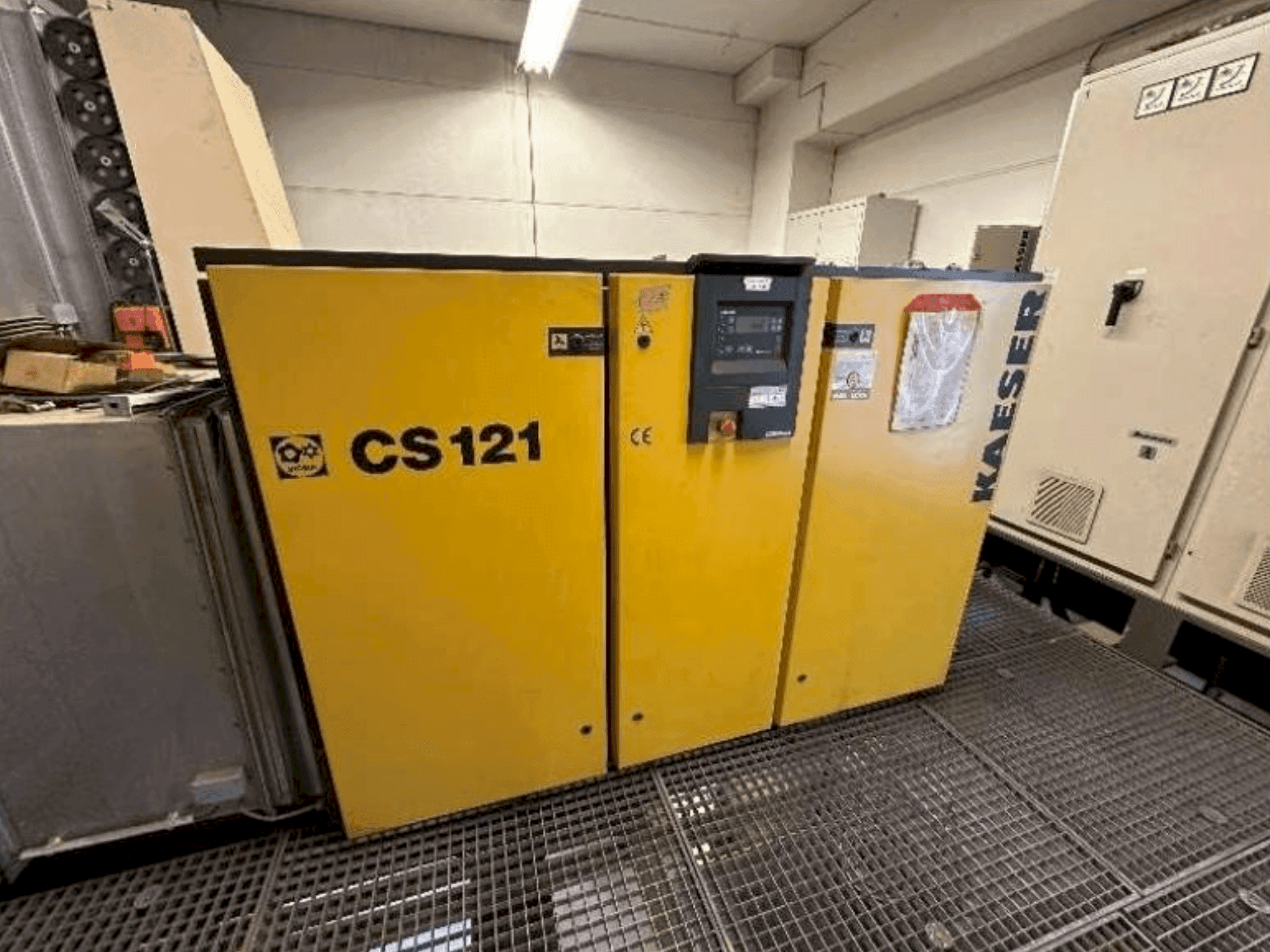 Prikaz stroja KAESER Compressor System sprijeda